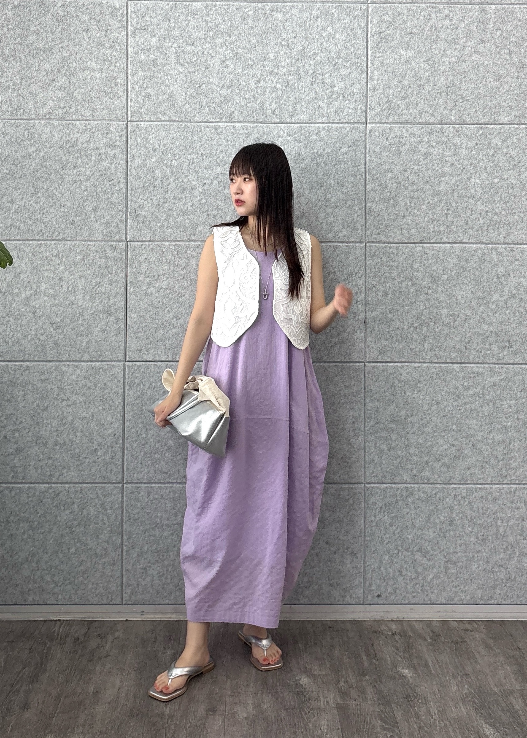 Renoさんの「INDIVI｜ショートレースジレ」を使ったコーディネート