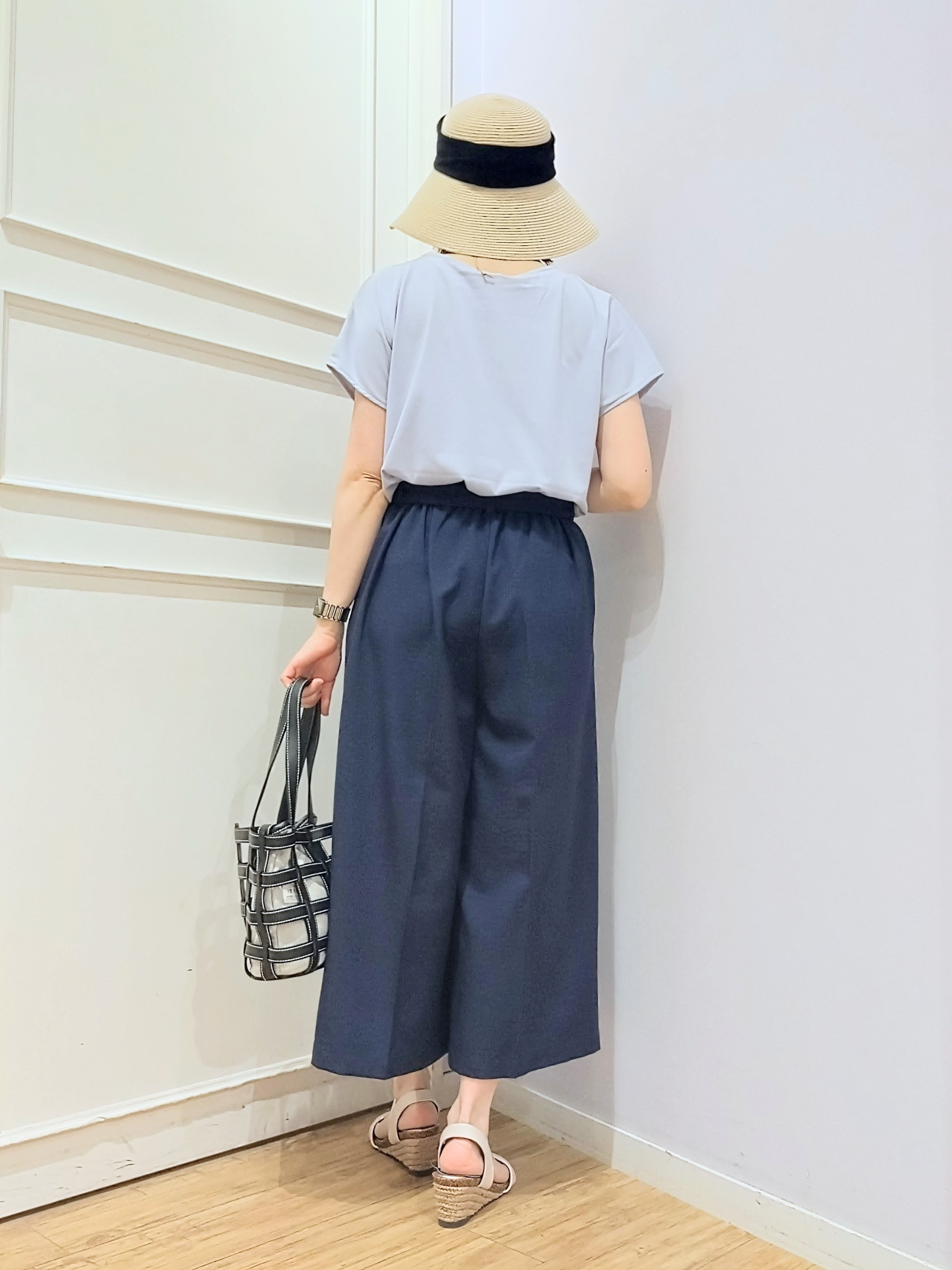 miomioさんの「SHOO･LA･RUE｜【UV/S-LL/洗濯機可】レース切替で華やかに 大人の選ぶ上品Tシャツ」を使ったコーディネート