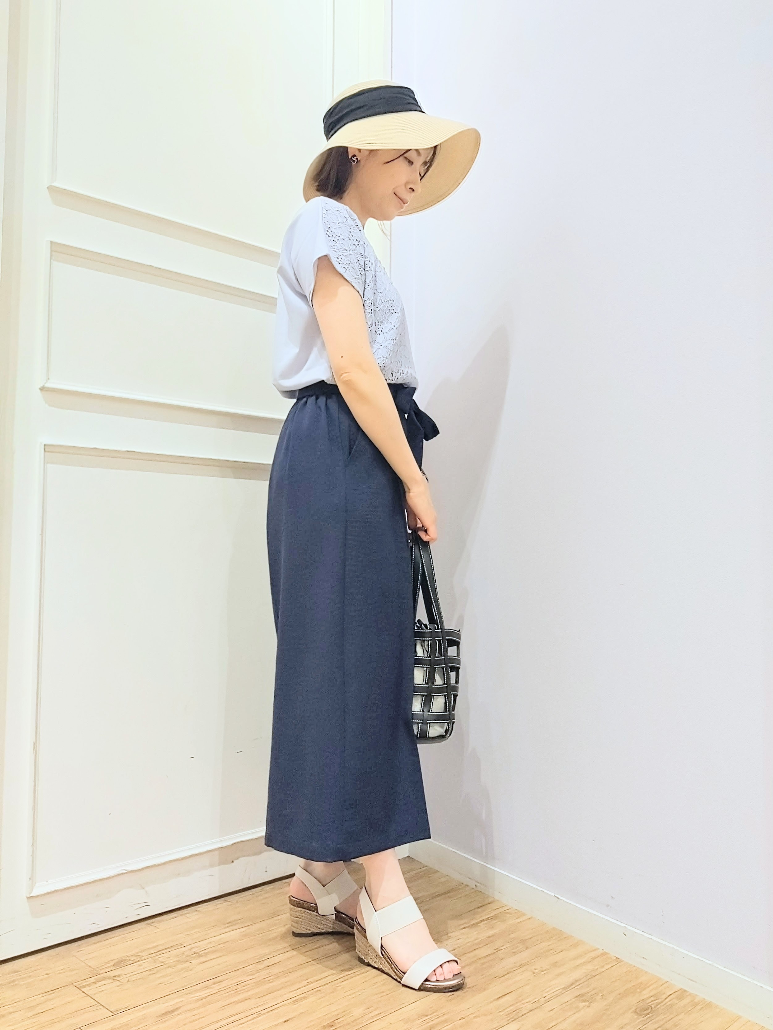 miomioさんの「SHOO･LA･RUE｜【UV/S-LL/洗濯機可】レース切替で華やかに 大人の選ぶ上品Tシャツ」を使ったコーディネート