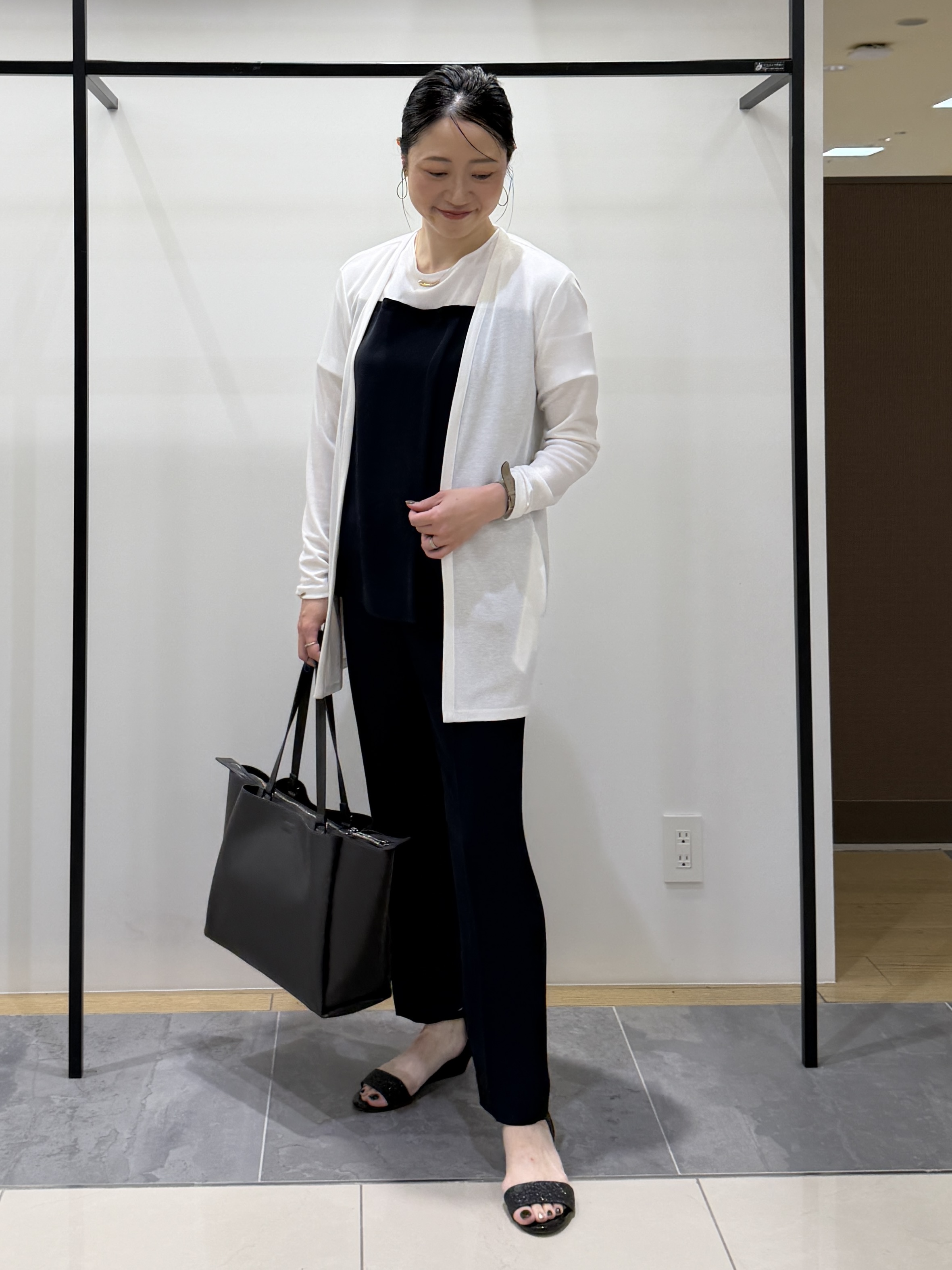 shihoさんの「INDIVI｜【UVケア】着流しミドル丈カーディガンジャージ」を使ったコーディネート