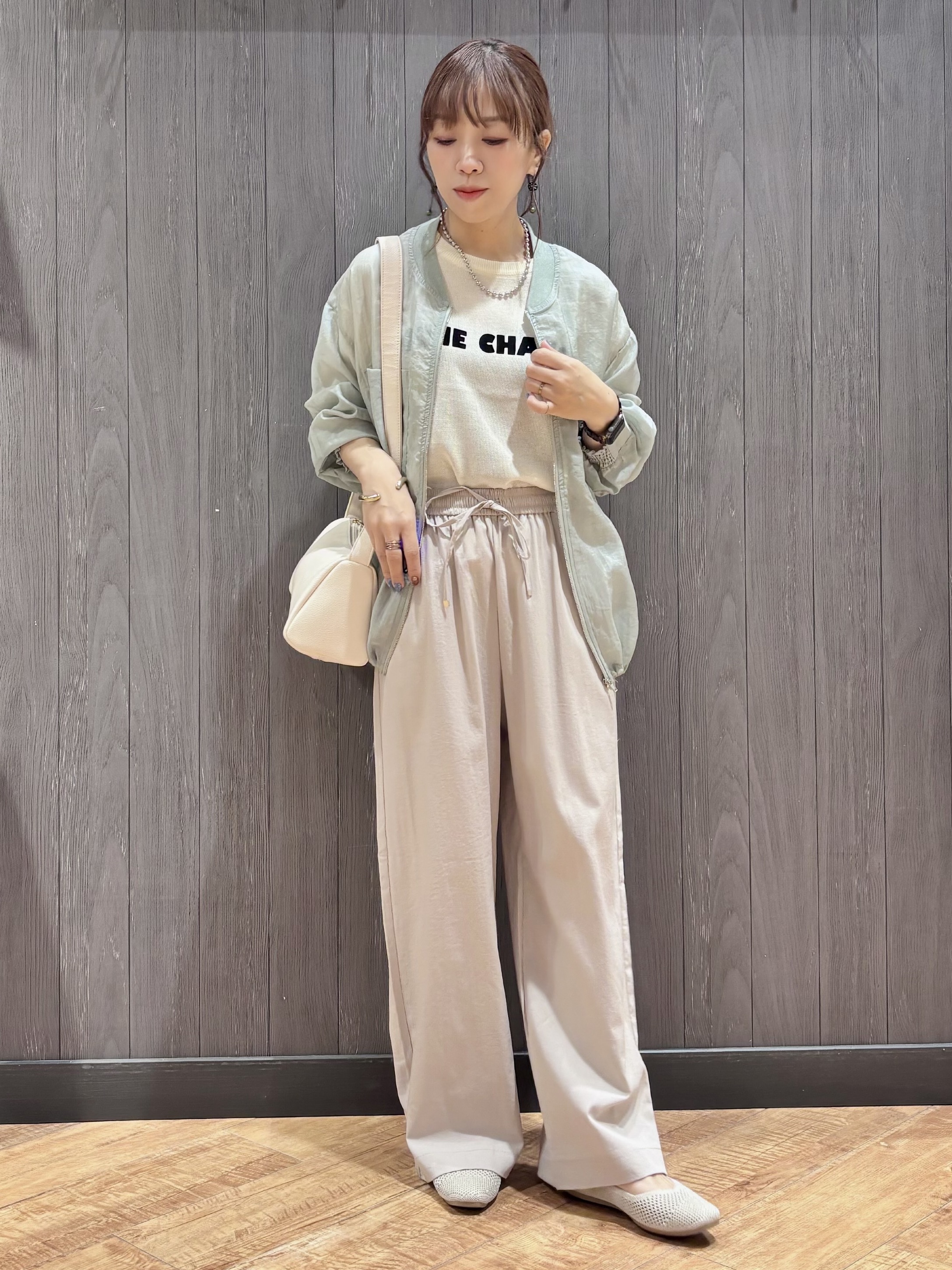 meiさんの「SHOO･LA･RUE｜【S-LL/洗濯機可】夏に使える 程よい透け感のシアーブルゾン」を使ったコーディネート