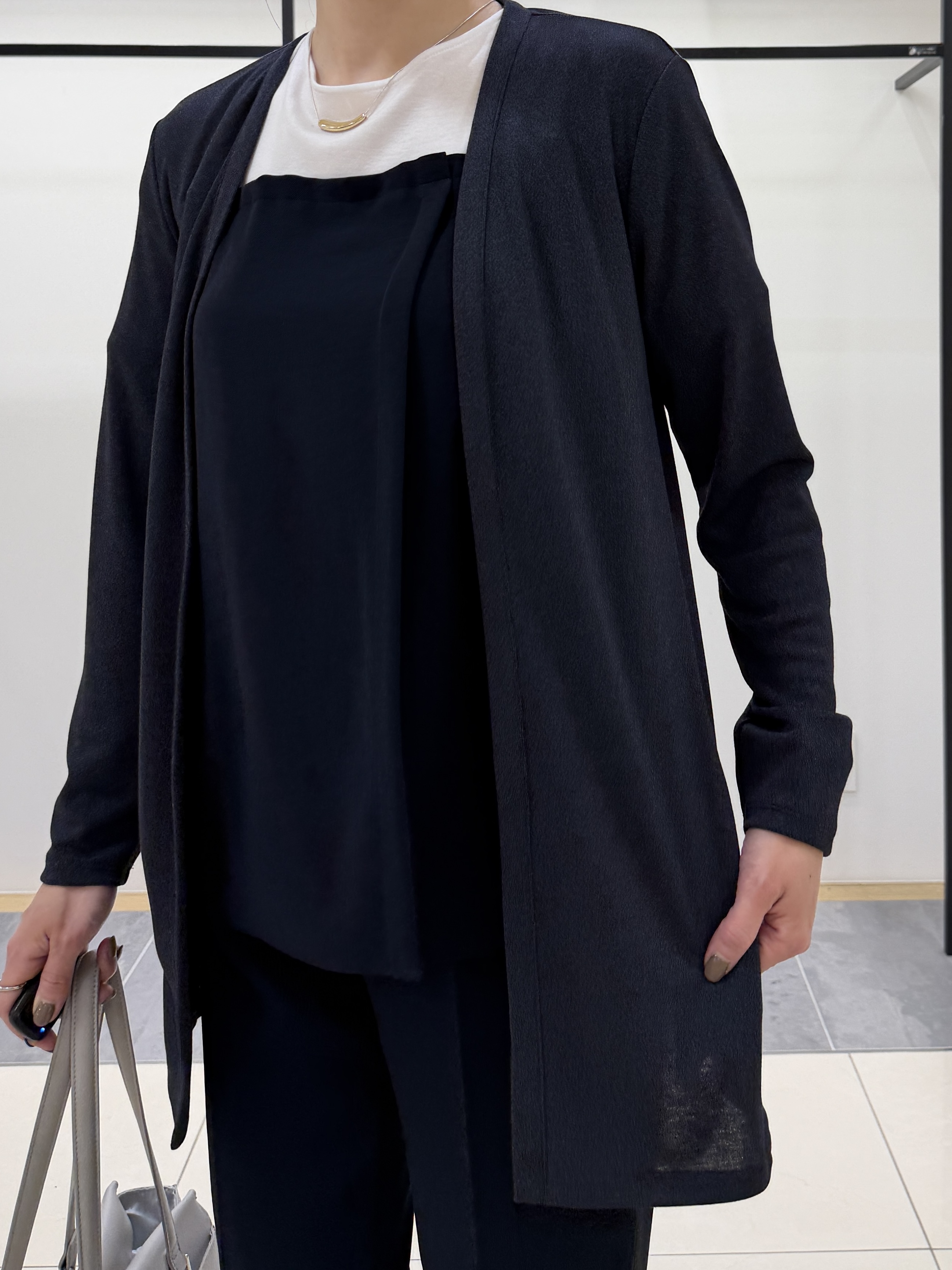 shihoさんの「INDIVI｜【UVケア】着流しミドル丈カーディガンジャージ」を使ったコーディネート