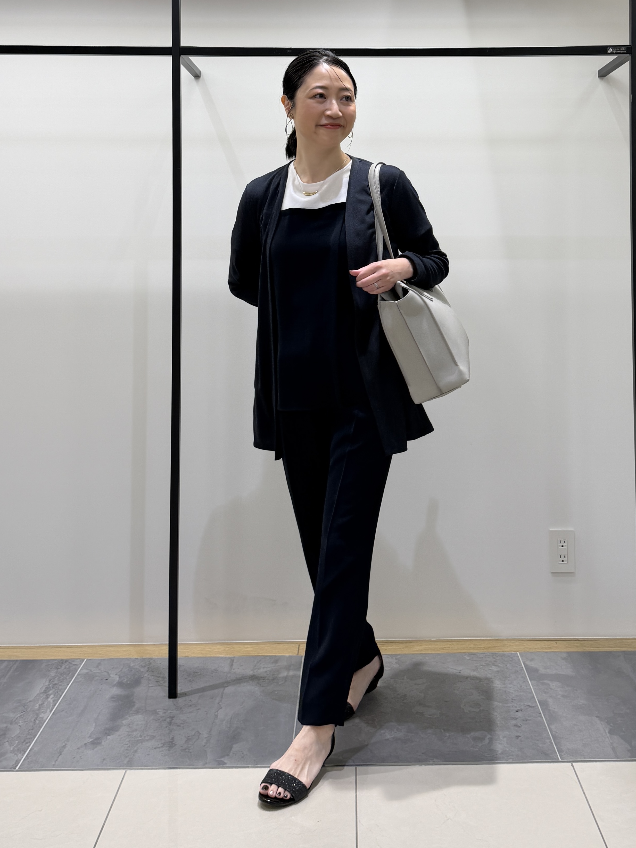 shihoさんの「INDIVI｜【UVケア】着流しミドル丈カーディガンジャージ」を使ったコーディネート