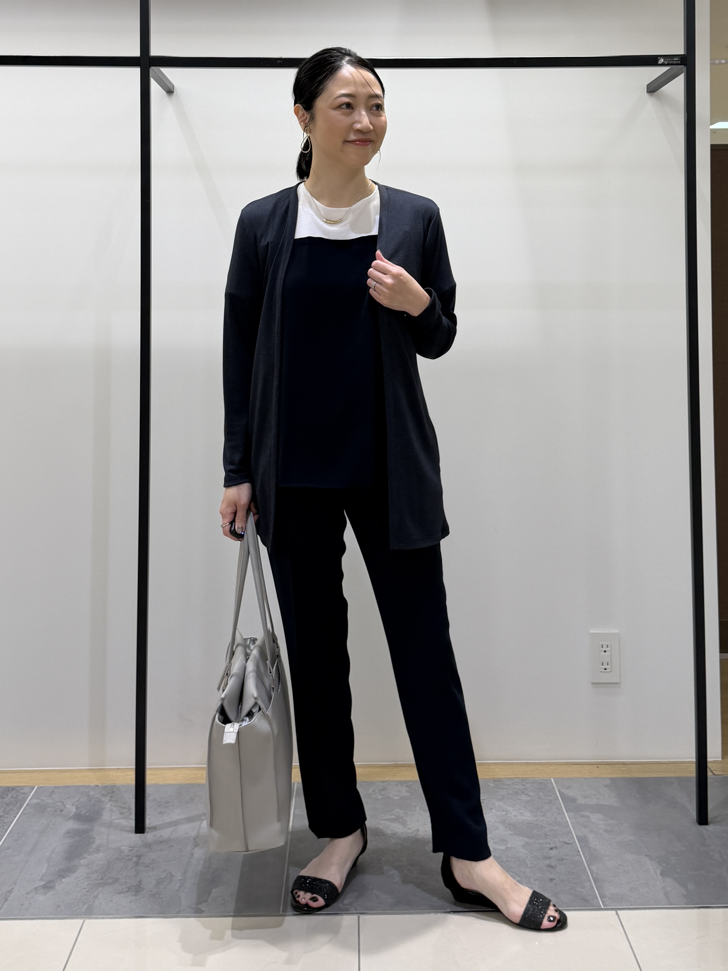 shihoさんの「INDIVI｜【UVケア】着流しミドル丈カーディガンジャージ」を使ったコーディネート
