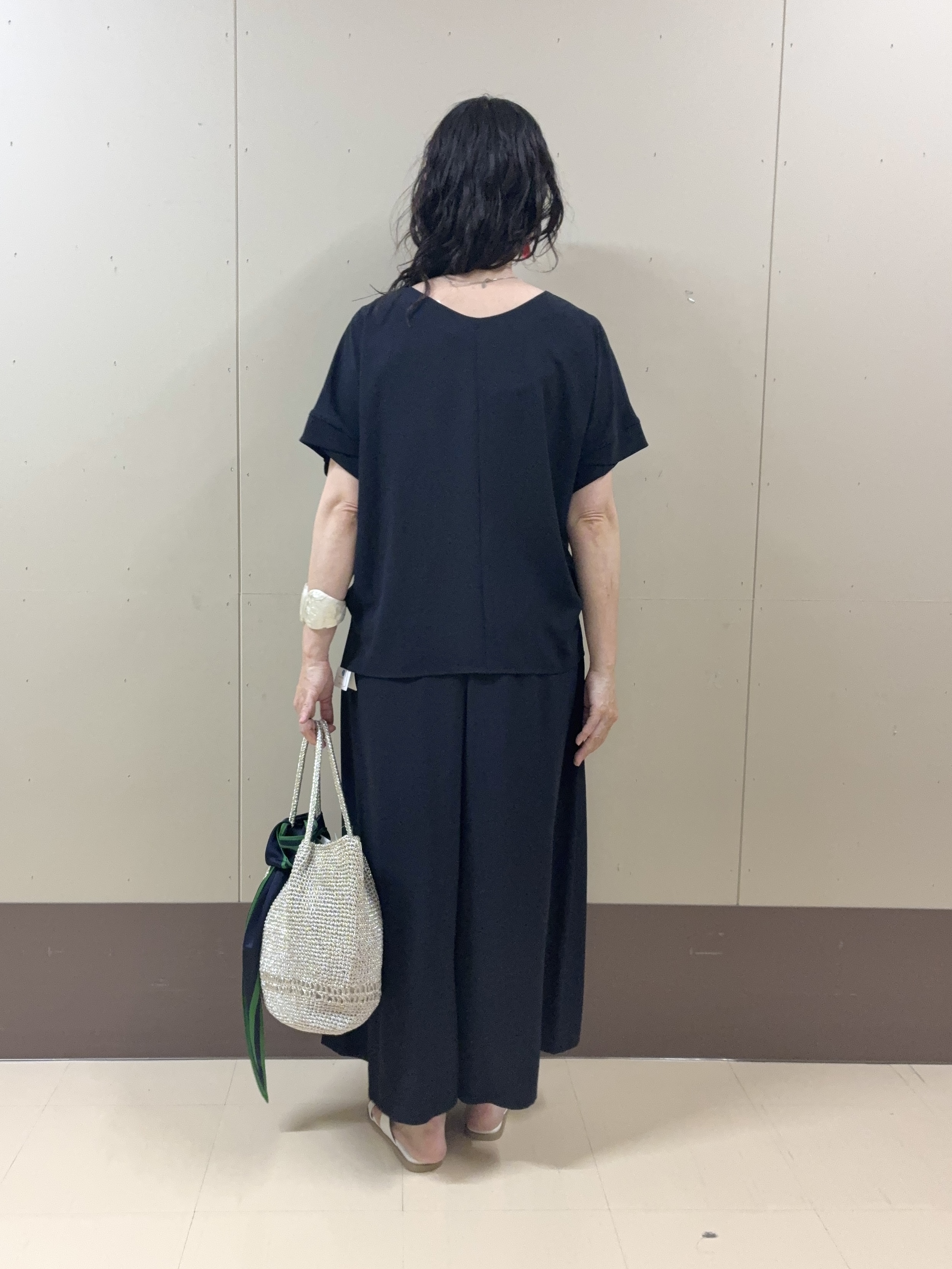 Noriさんの「UNTITLED｜【セットアップ可/UVカット/前後2WAY】リラクシーフレンチスリーブブラウス」を使ったコーディネート
