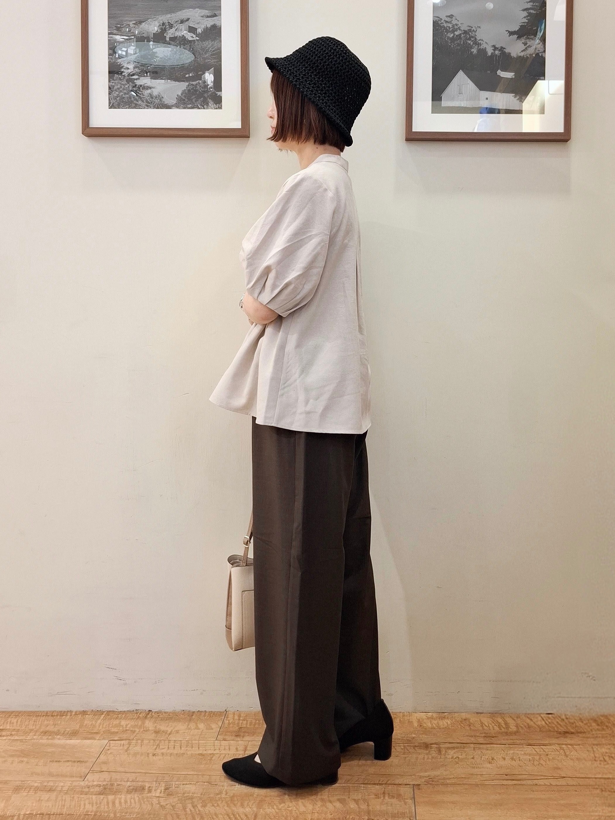 まあるさんの「SHOO･LA･RUE｜【高レビュー/洗濯後しわになりにくい/インせず着られる】自然に体型カバー 麻調ペプラムブラウス」を使ったコーディネート