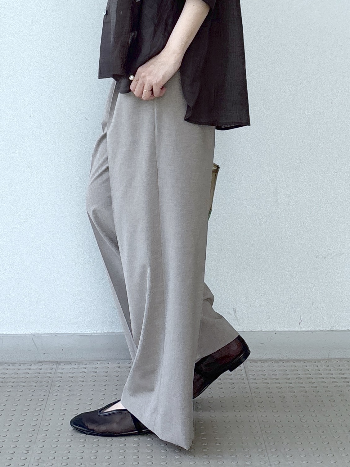 saitoさんの「DRESSTERIOR｜ピュアラミー シャツ」を使ったコーディネート