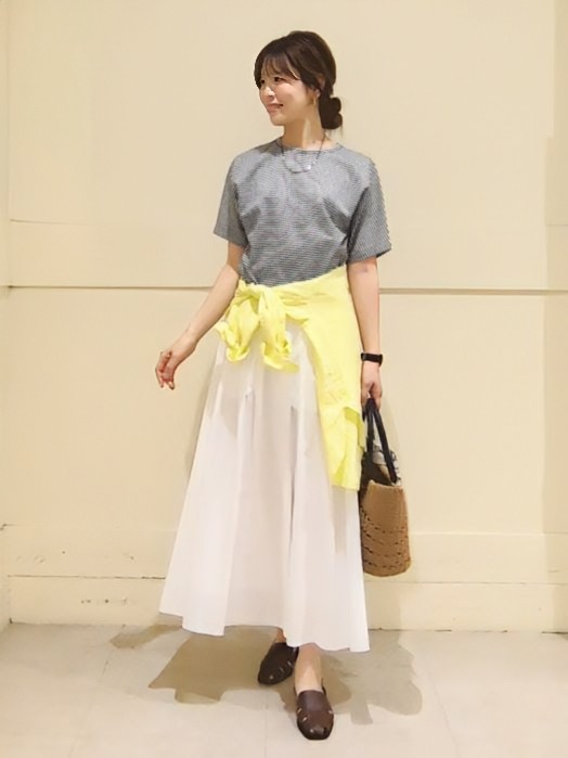 SHOさんの「INDIVI｜【汗ジミ防止／褒められTシャツ】上品カジュアル！ドルマンTシャツ」を使ったコーディネート