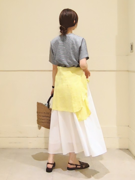 SHOさんの「INDIVI｜【汗ジミ防止／褒められTシャツ】上品カジュアル！ドルマンTシャツ」を使ったコーディネート