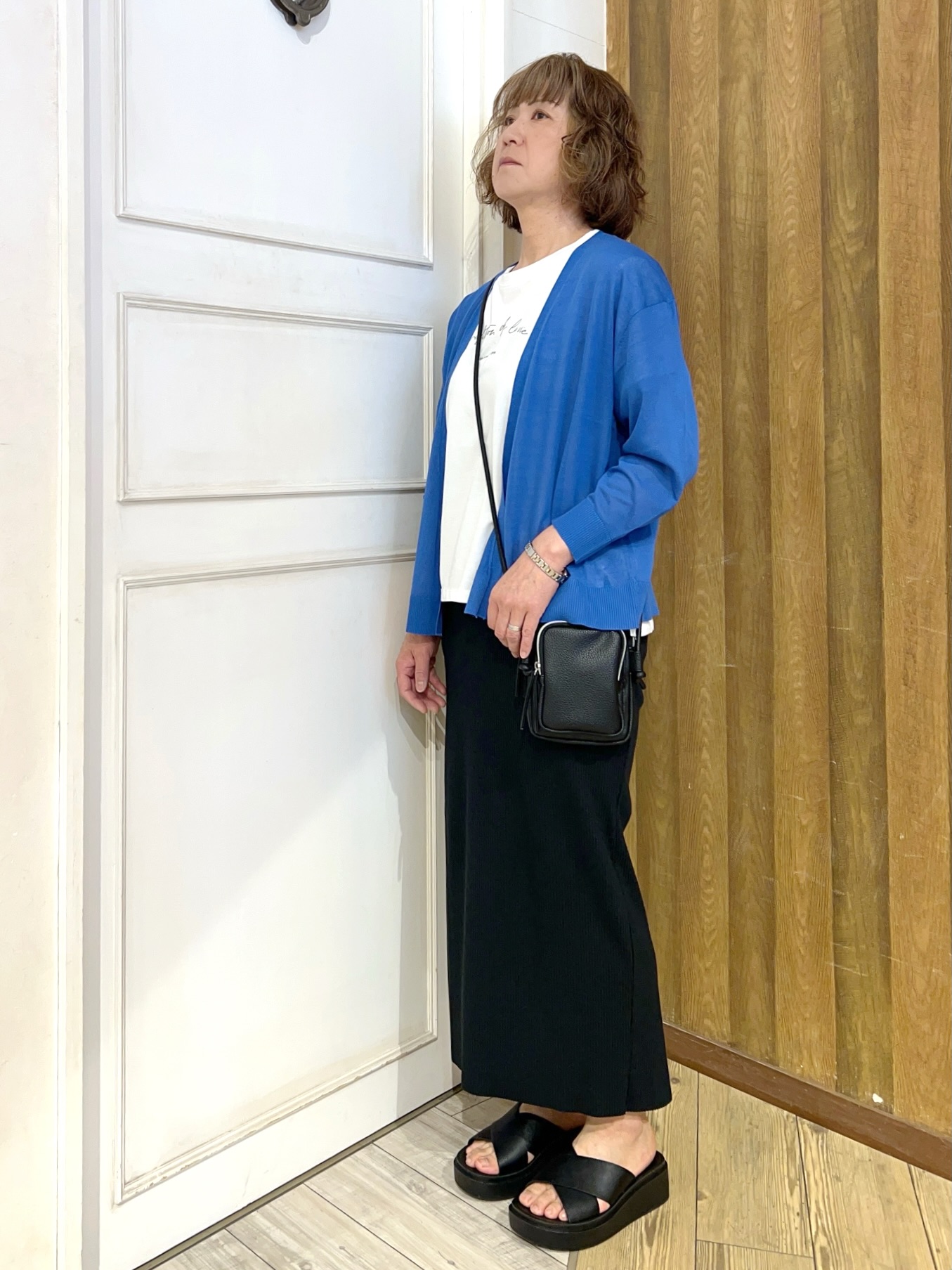 yuriyuriさんの「SHOO･LA･RUE｜【洗濯機可/S-LL】オンにもオフにも マルチに使えるボタンレスカーディガン」を使ったコーディネート