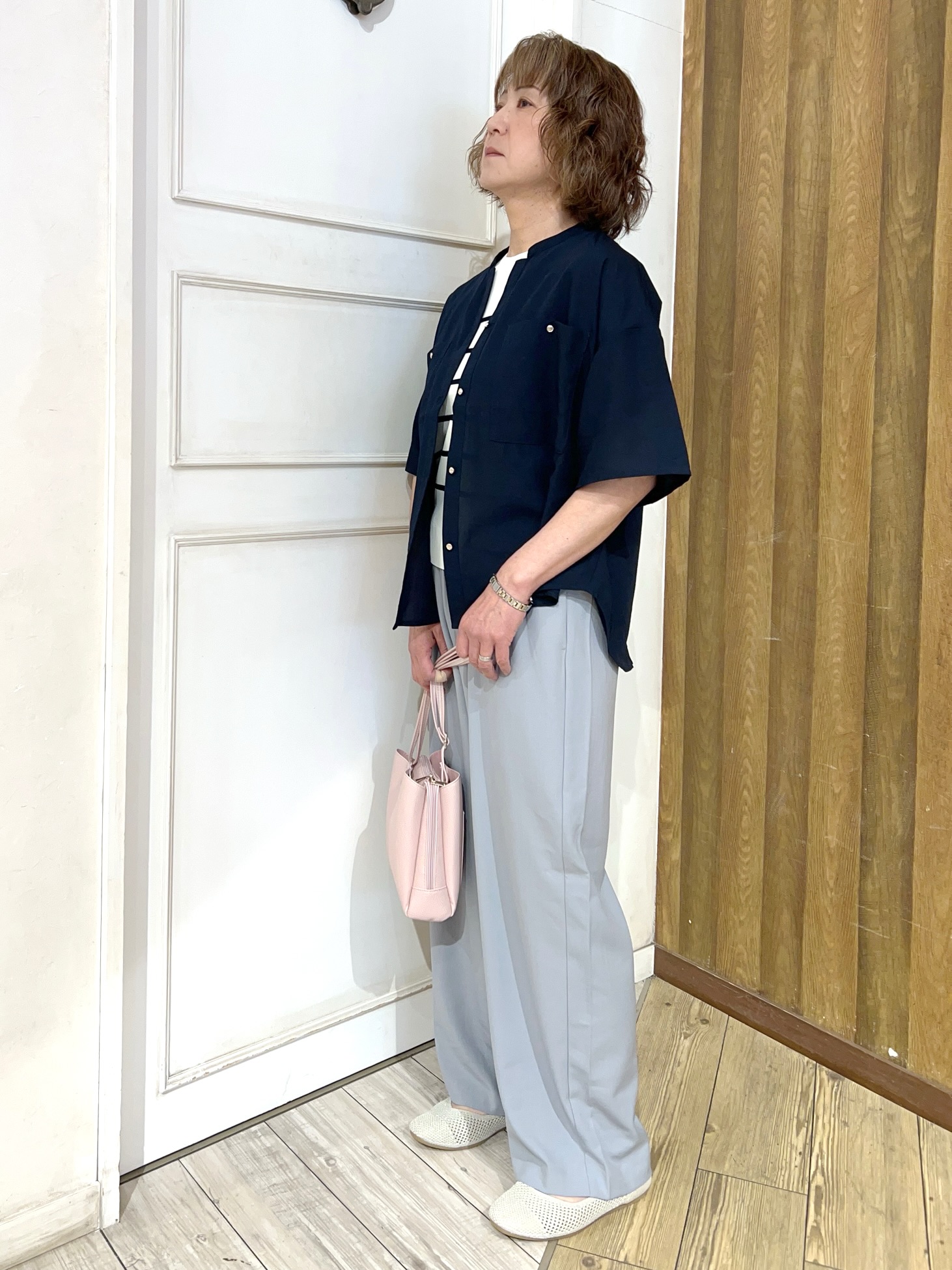 yuriyuriさんの「SHOO･LA･RUE｜【洗濯機可/S-LL】大人の抜け感 ゆるっと5分袖シャツ」を使ったコーディネート