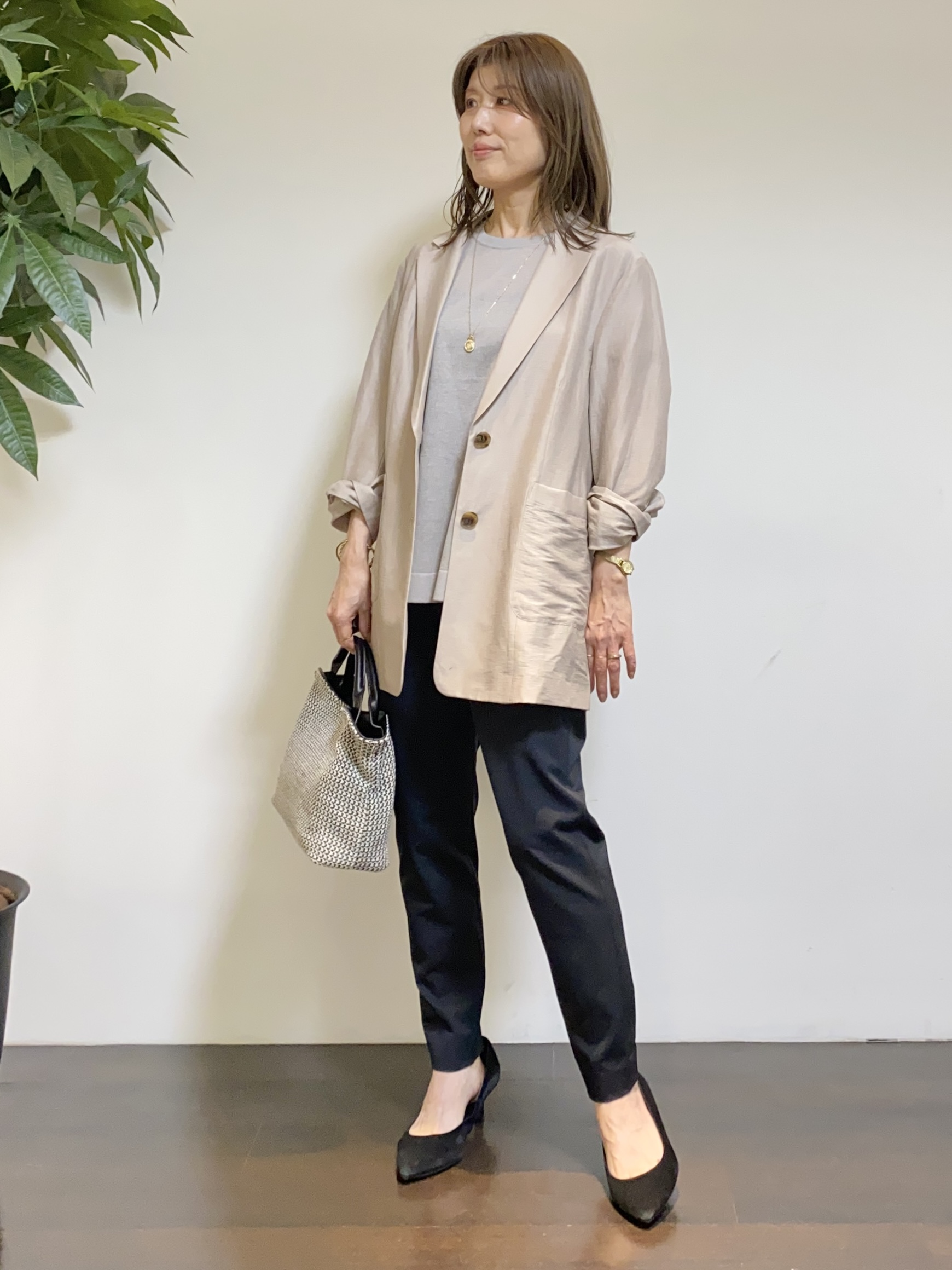 tomoさんの「UNTITLED｜◆【程よいシアー感/洗える】エアリーバイオジャケット」を使ったコーディネート