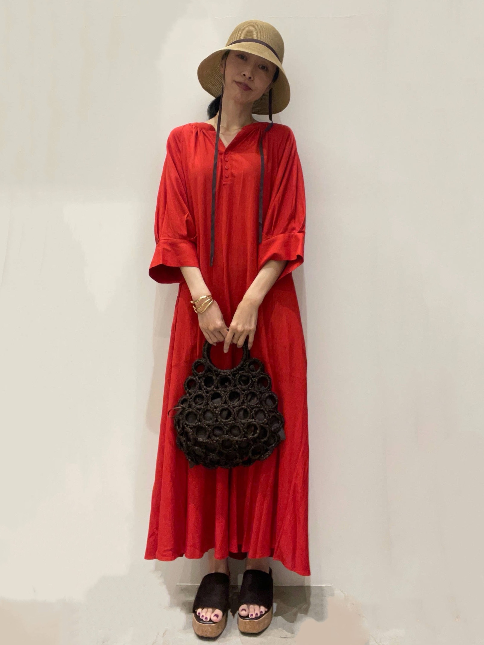 CHIHARUさんの「OPAQUE.CLIP｜キーネックロングワンピース【洗える】」を使ったコーディネート