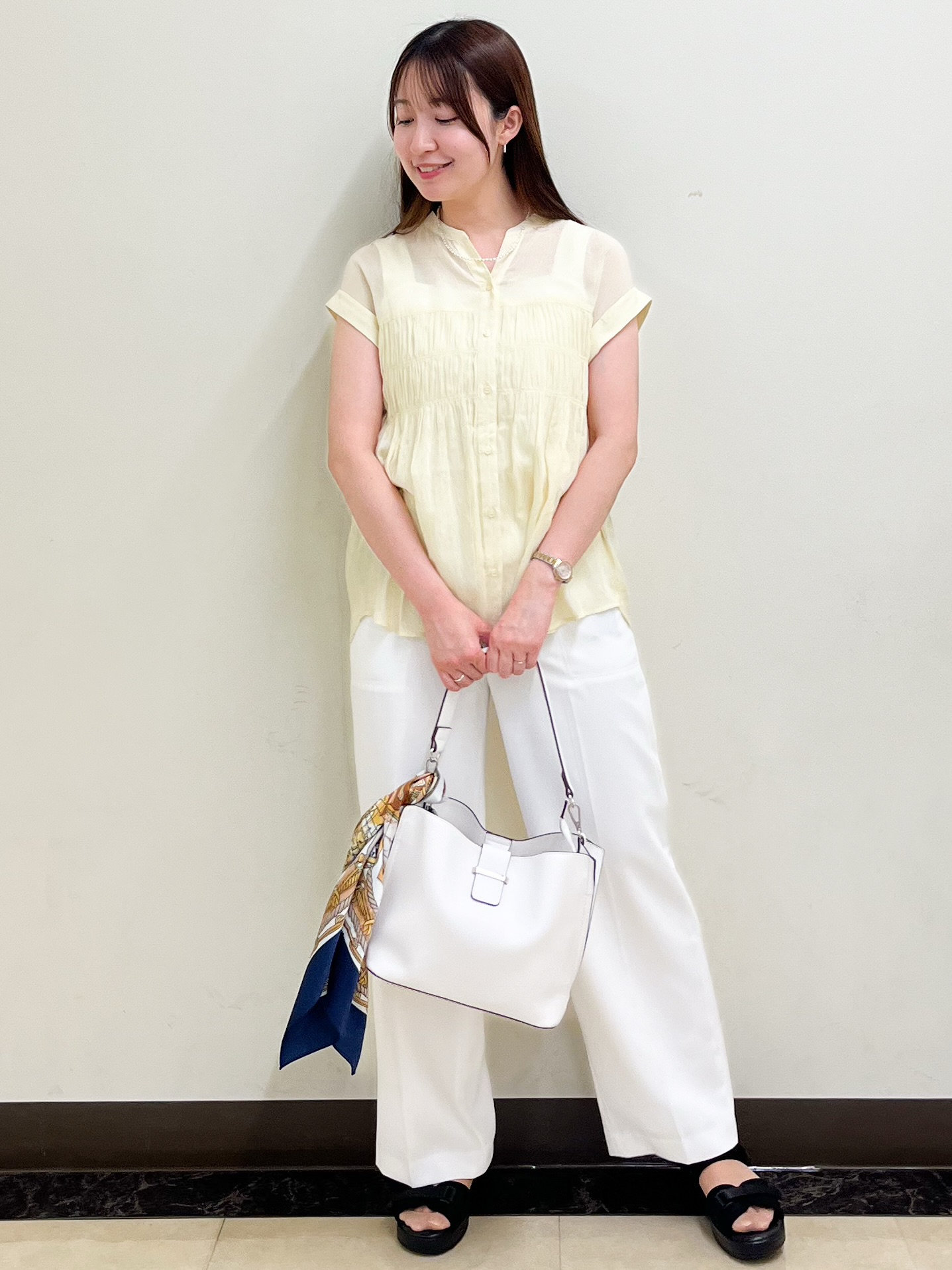 mikikoさんの「Reflect｜【二の腕さりげなくカバー】シャーリングブラウス」を使ったコーディネート