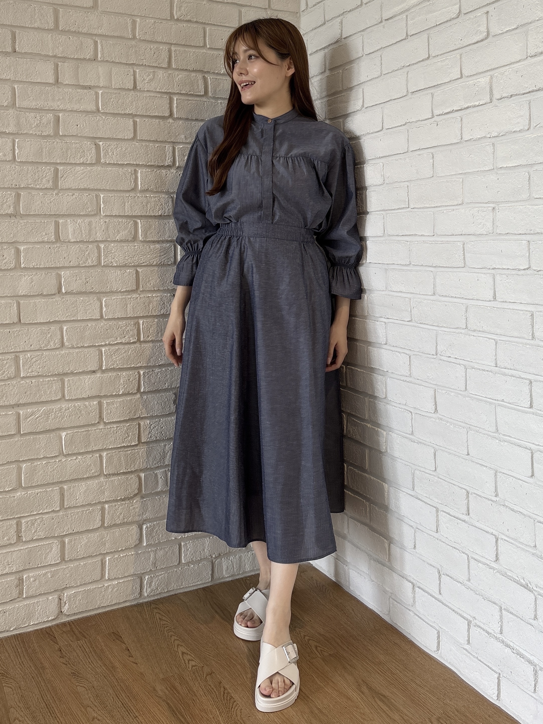 sayaさんの「grove｜【イージーケア】麻混スタンドギャザーシャツ」を使ったコーディネート