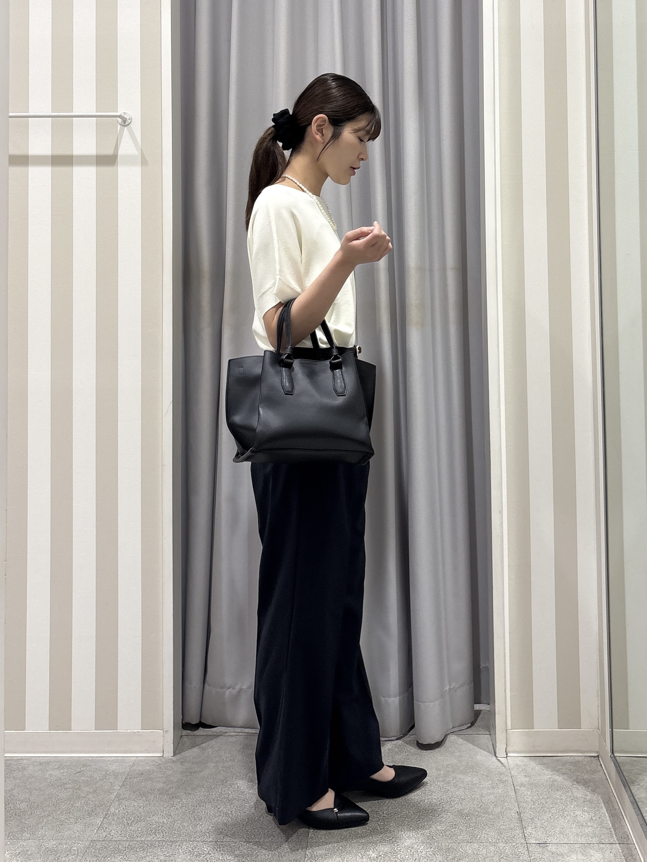 Rikaさんの「SHOO･LA･RUE｜【毎日洗える/UV】二の腕隠れる さらっとドルマン半袖ニット」を使ったコーディネート
