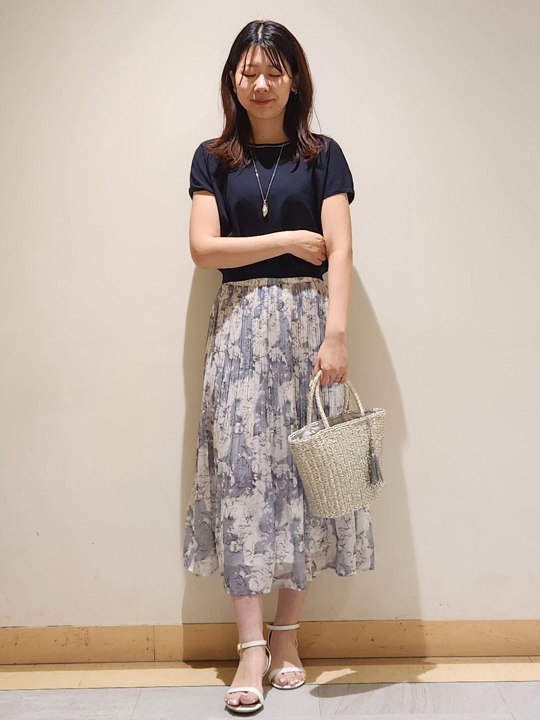 yukaさんの「COUP DE CHANCE｜【手洗い可】ニット&花柄プリントスカート」を使ったコーディネート