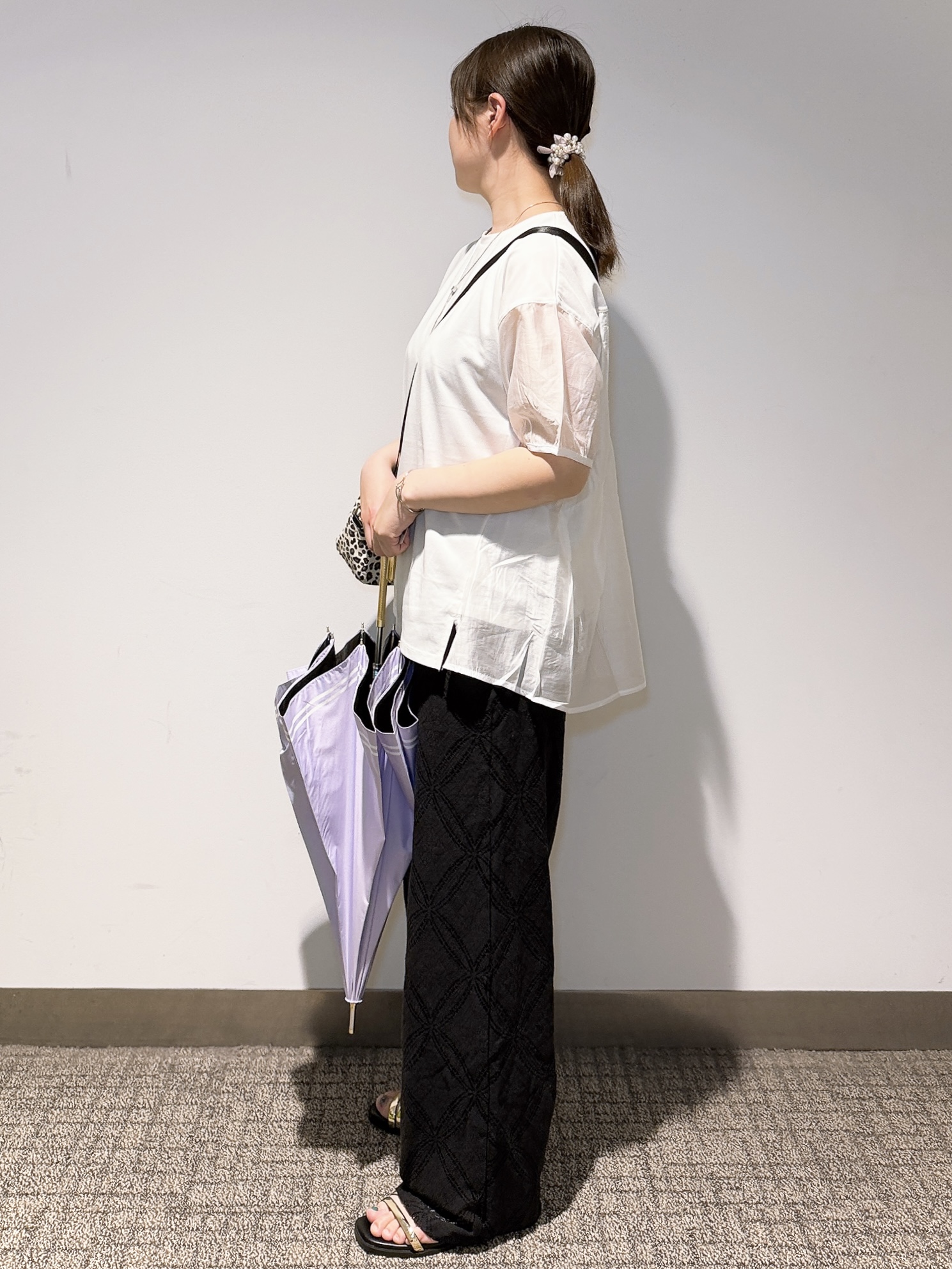 みーさんの「grove｜【UVカット】体型カバー叶う、バックプリーツTシャツ」を使ったコーディネート