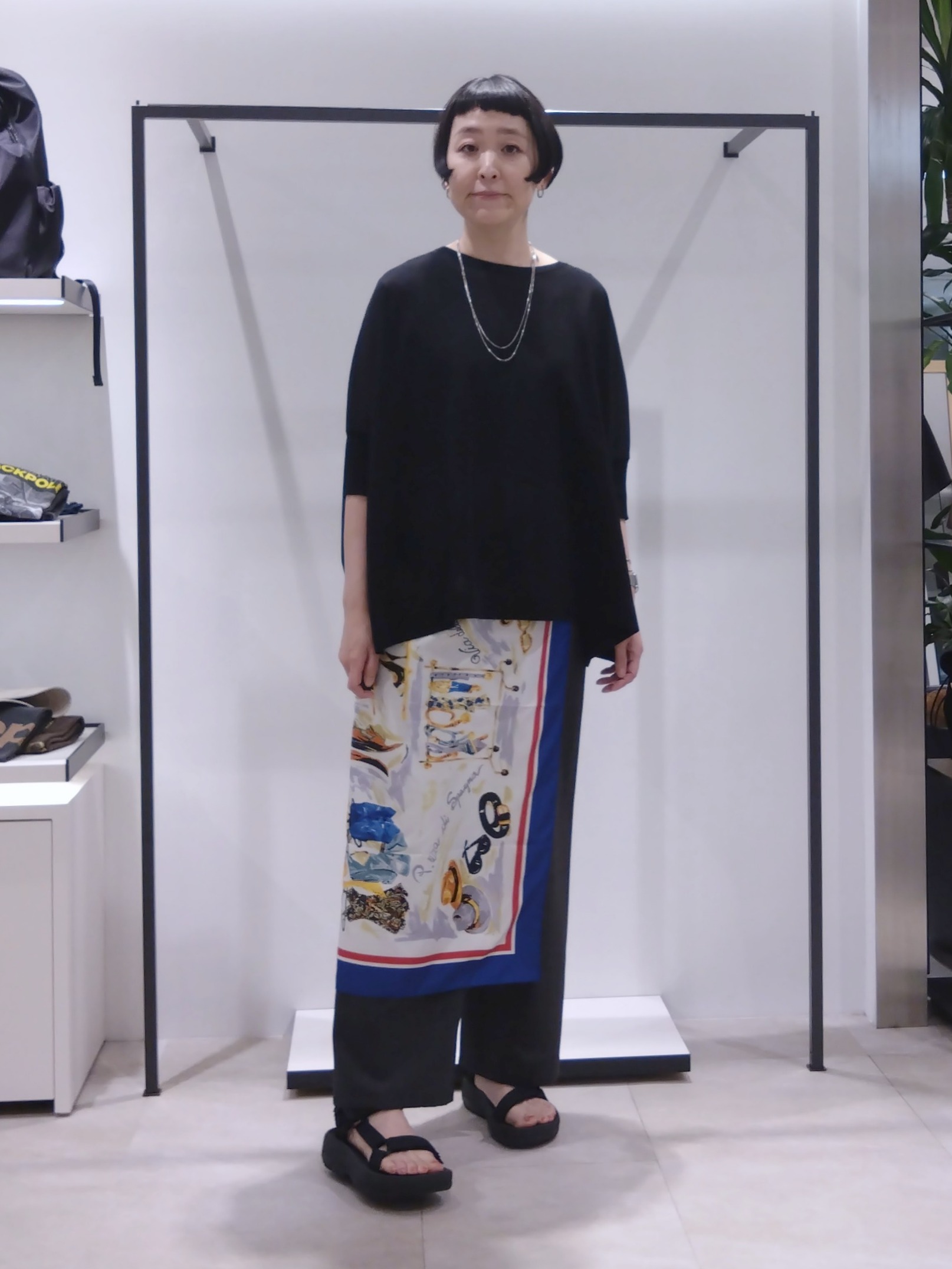 まちこさんの「UNTITLED｜【アンサンブル可/洗える】シアーレーヨンニット」を使ったコーディネート