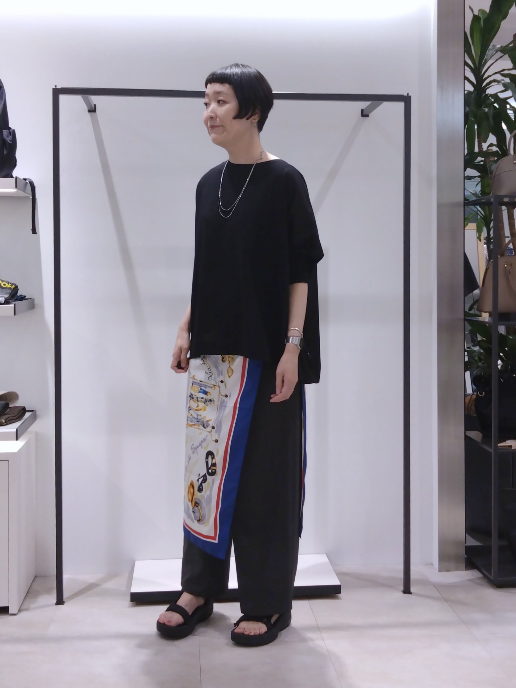 まちこさんの「UNTITLED｜【アンサンブル可/洗える】シアーレーヨンニット」を使ったコーディネート