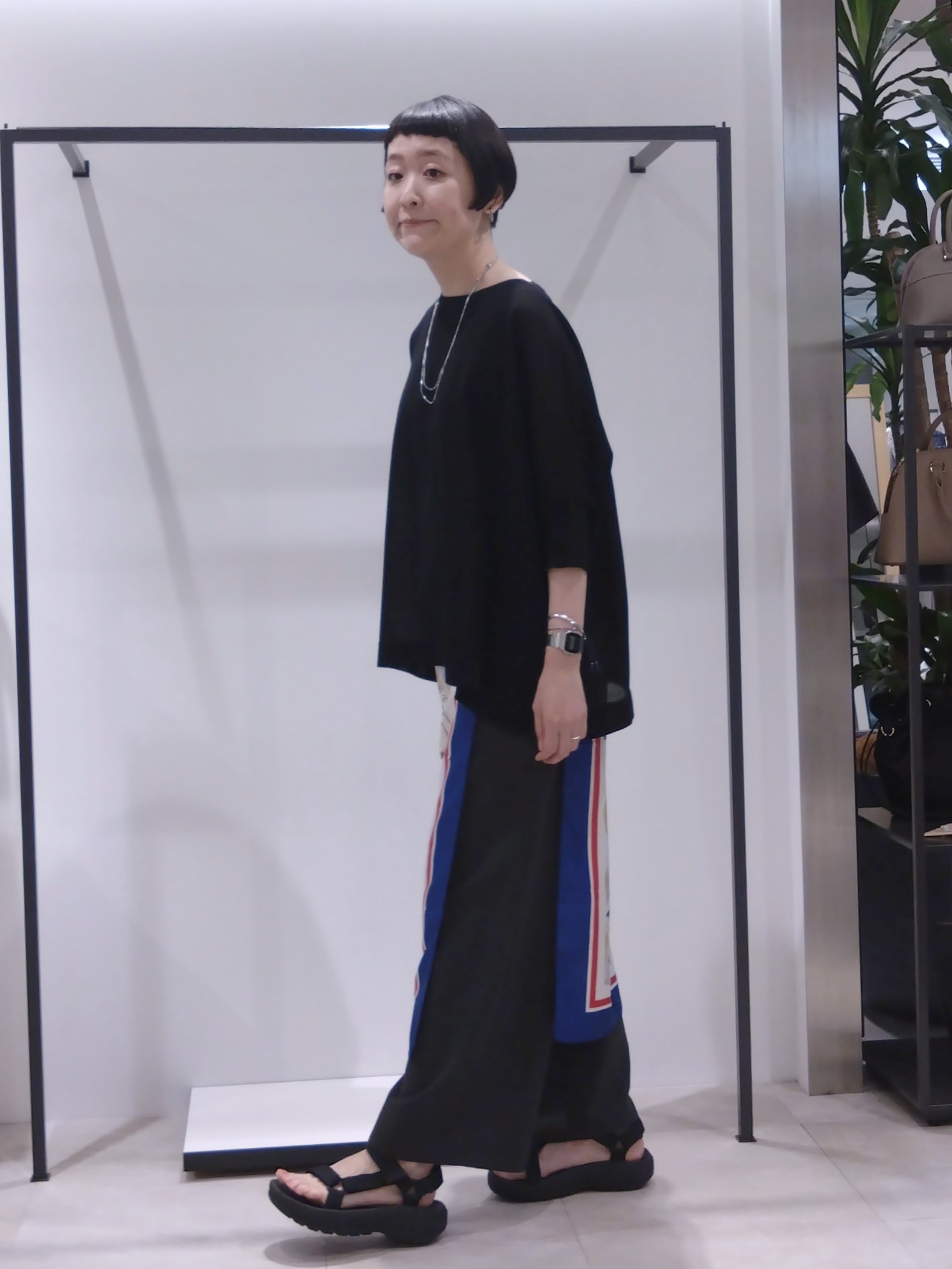 まちこさんの「UNTITLED｜【アンサンブル可/洗える】シアーレーヨンニット」を使ったコーディネート