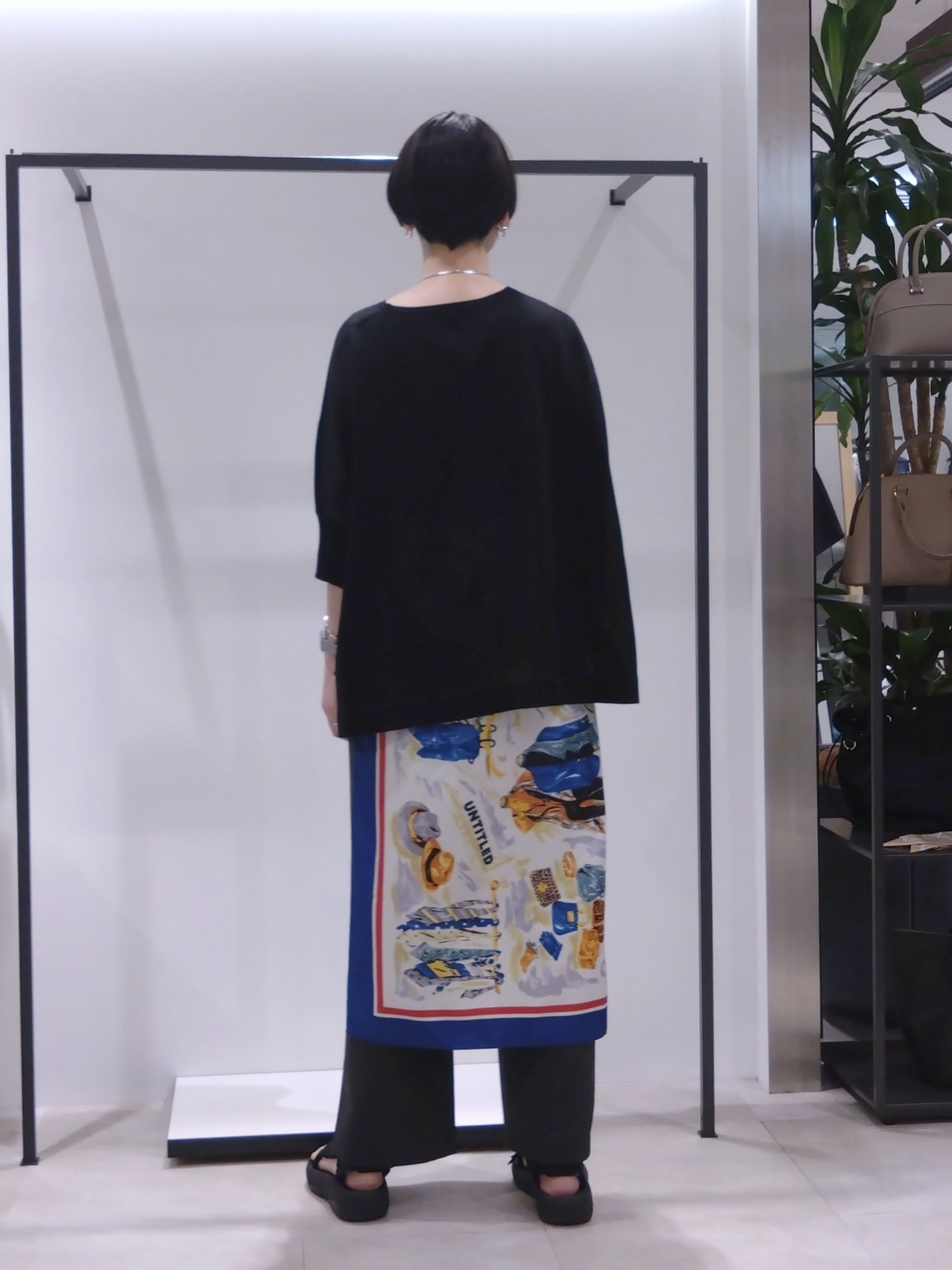 まちこさんの「UNTITLED｜【アンサンブル可/洗える】シアーレーヨンニット」を使ったコーディネート