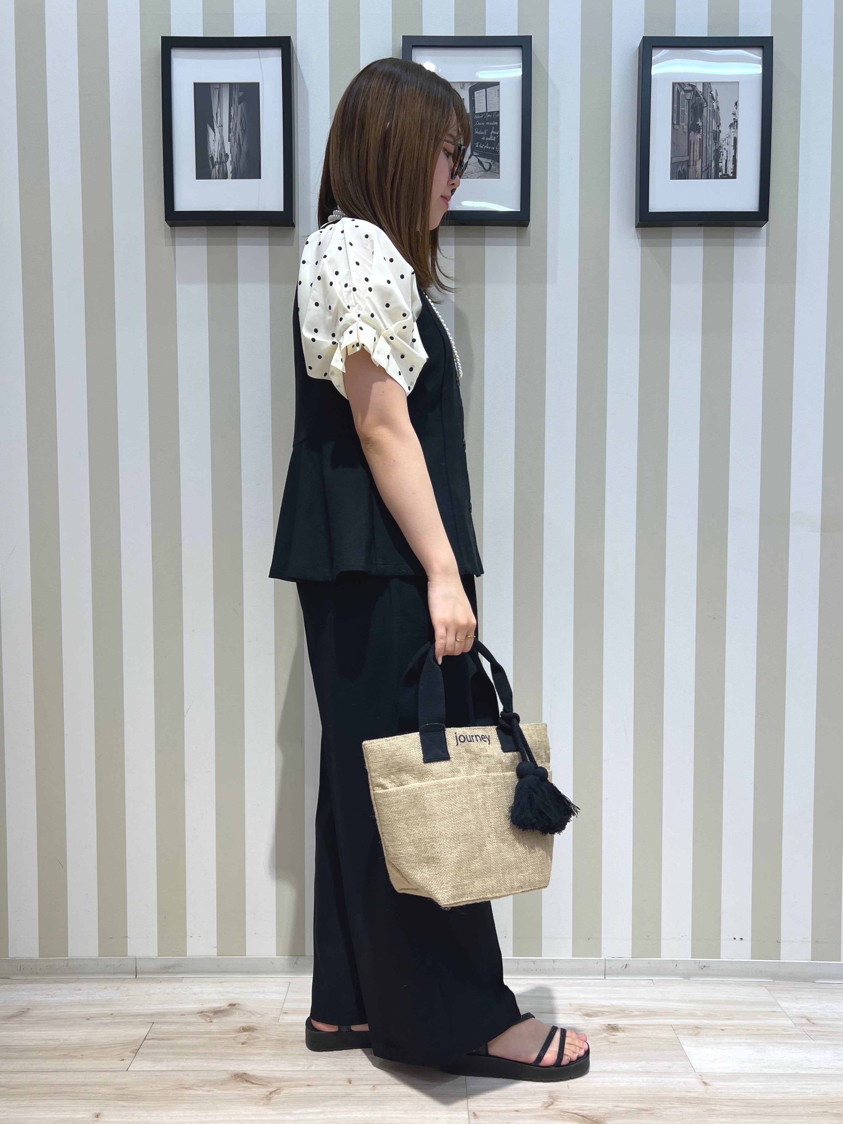 manaさんの「SHOO･LA･RUE｜【2点セット/S-LL】迷わず着られる 麻調ビスチェ＋ワイドパンツセット」を使ったコーディネート