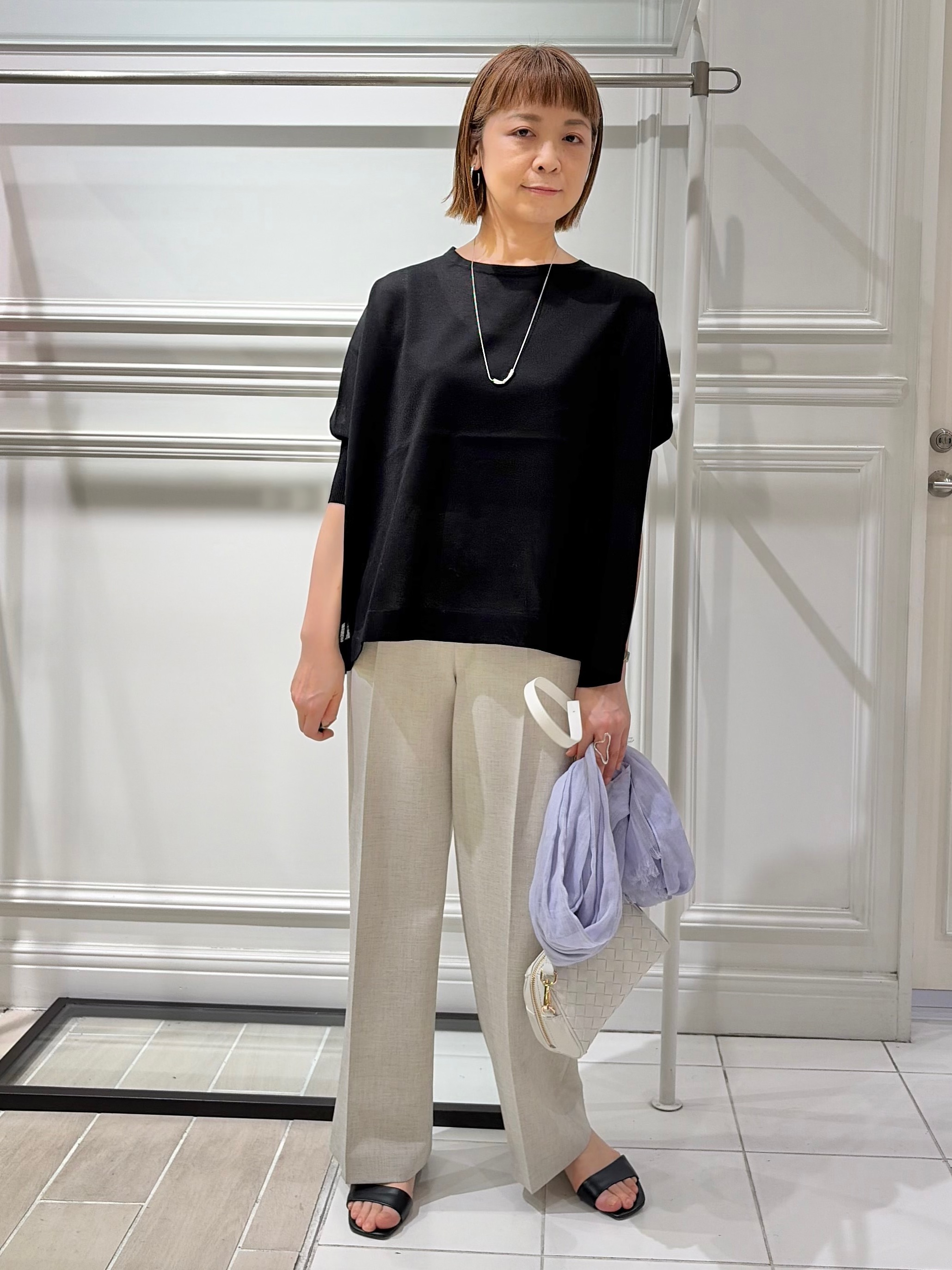 AKKOさんの「UNTITLED｜【アンサンブル可/洗える】シアーレーヨンニット」を使ったコーディネート