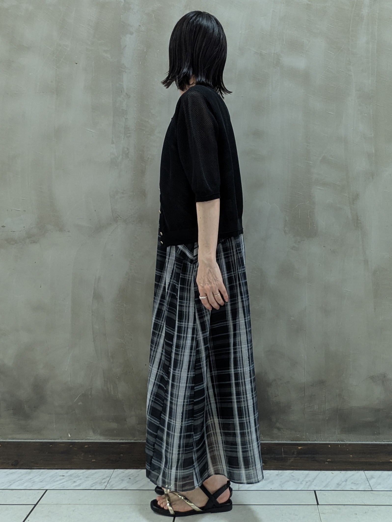 shioさんの「grove｜【洗える】透けない、大人のメッシュカーディガン」を使ったコーディネート