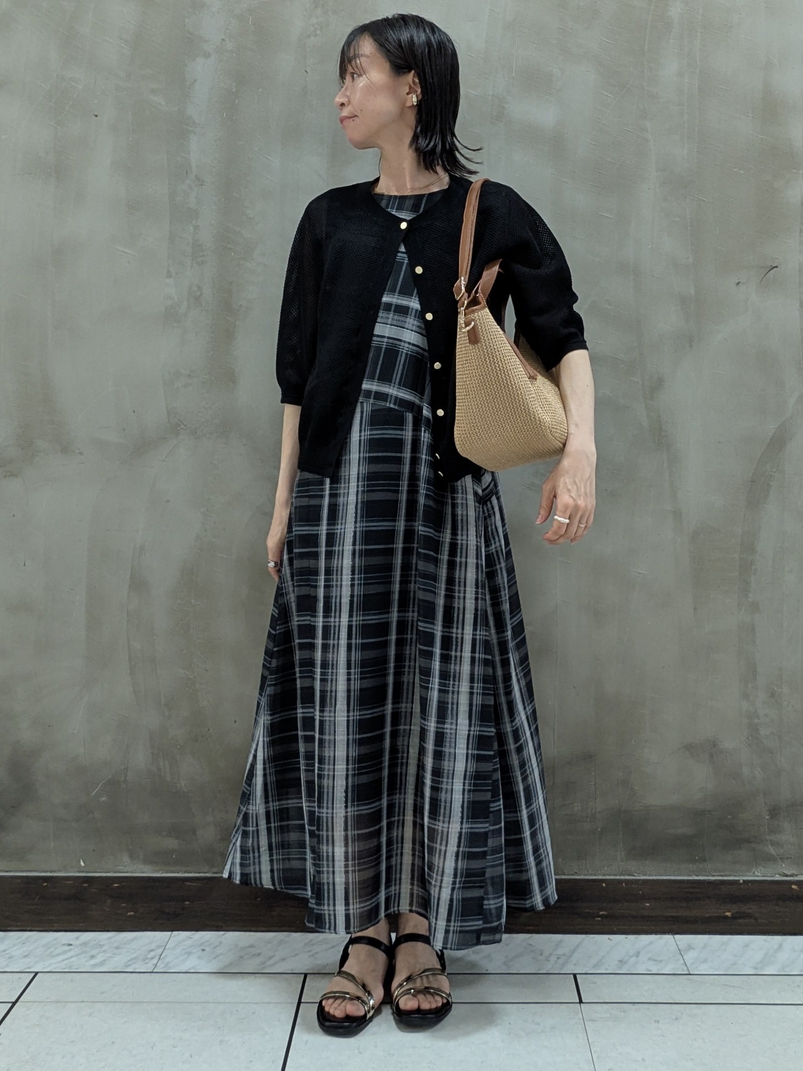 shioさんの「grove｜【洗える】透けない、大人のメッシュカーディガン」を使ったコーディネート