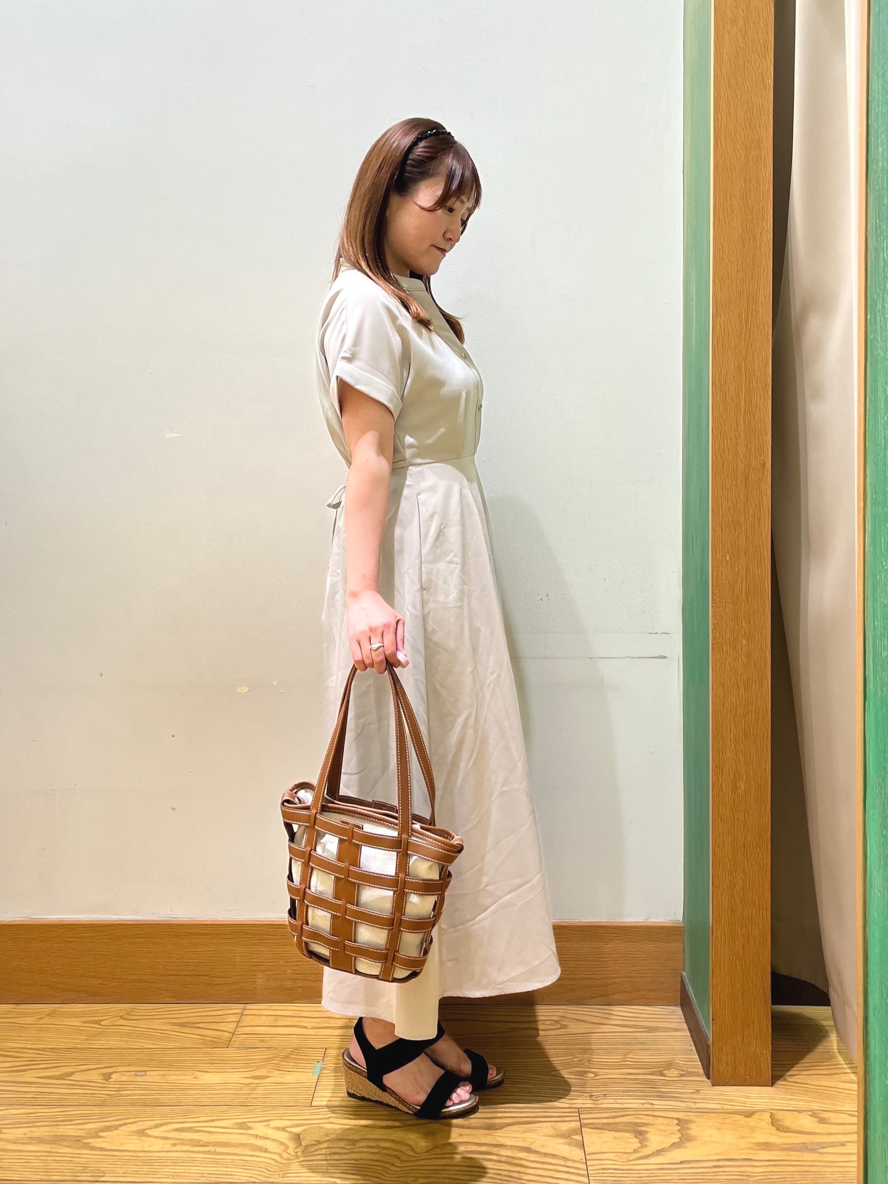 ゆっきーさんの「SHOO･LA･RUE｜【洗濯機可／洗濯後しわになりにくい】ウエストタックフレンチワンピース」を使ったコーディネート