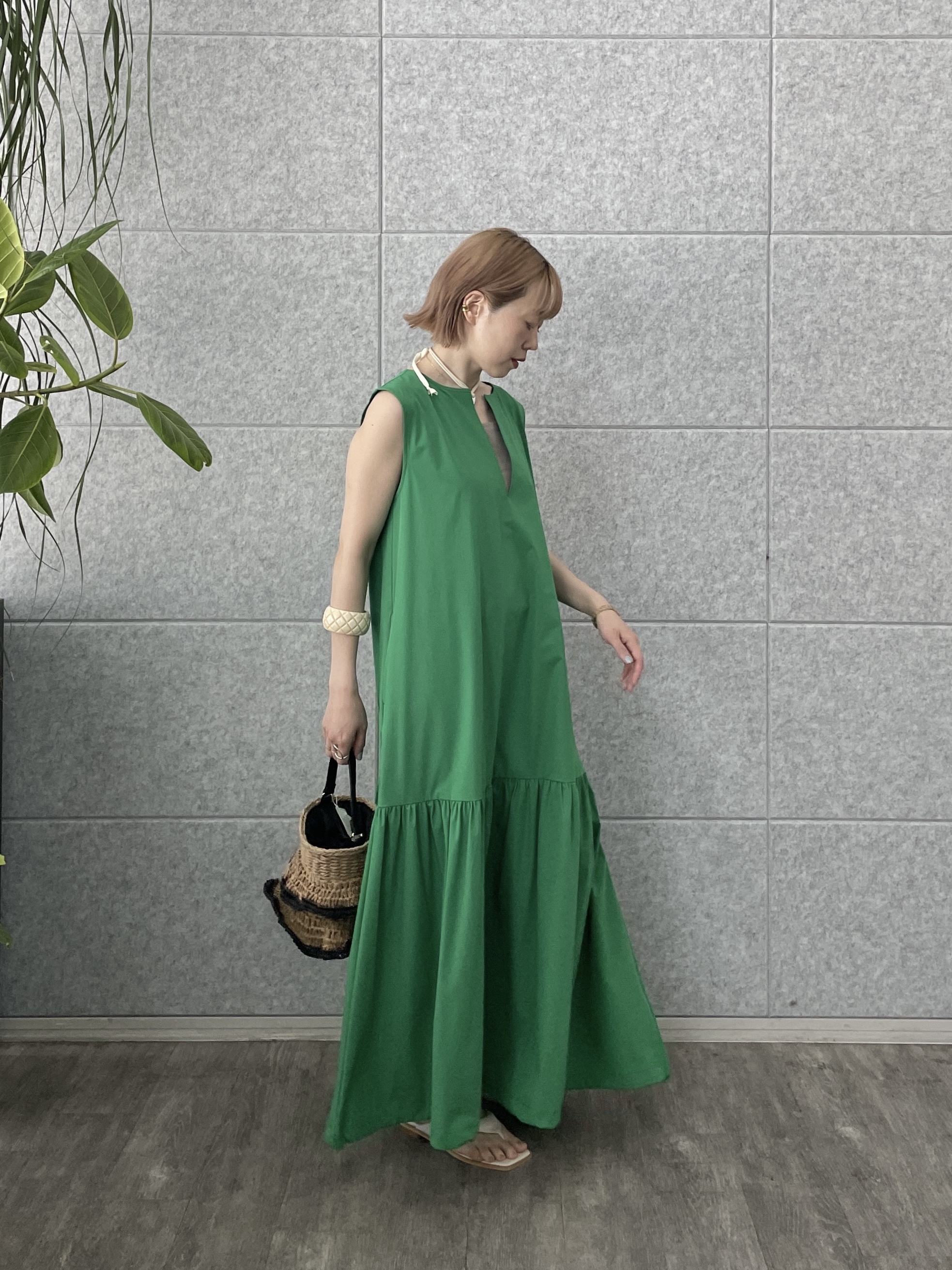 mikuさんの「INDIVI｜2WAYスキッパーワンピース【再入荷／接触冷感】」を使ったコーディネート