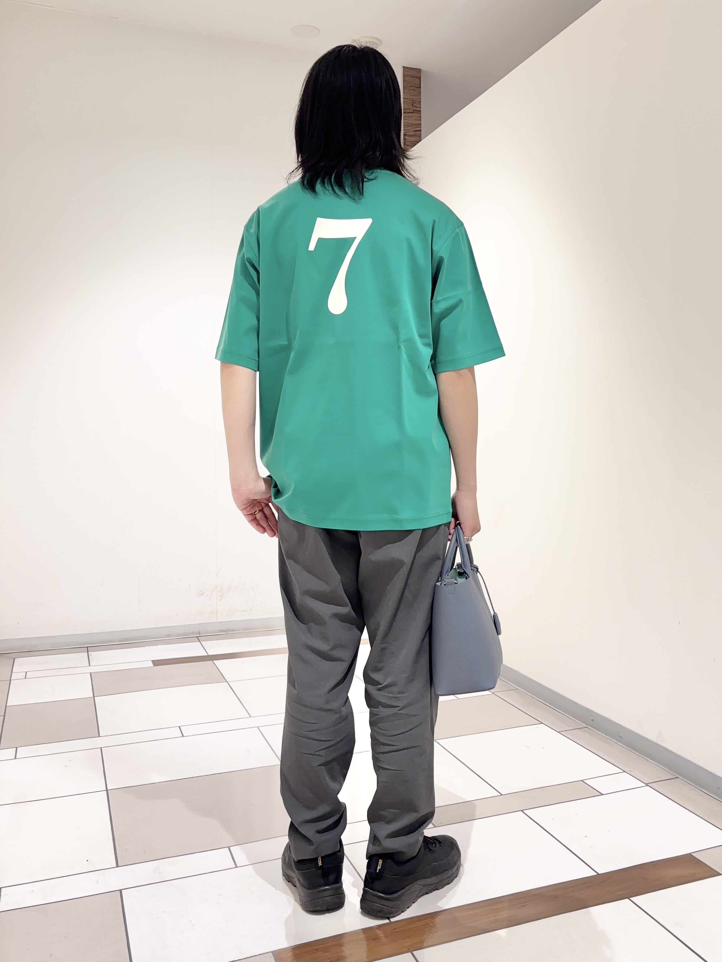及川さんの「TAKEO KIKUCHI｜【BOWLER HAT LABEL】アイスクリアコットン ラッキーセブン 半袖Tシャツ」を使ったコーディネート