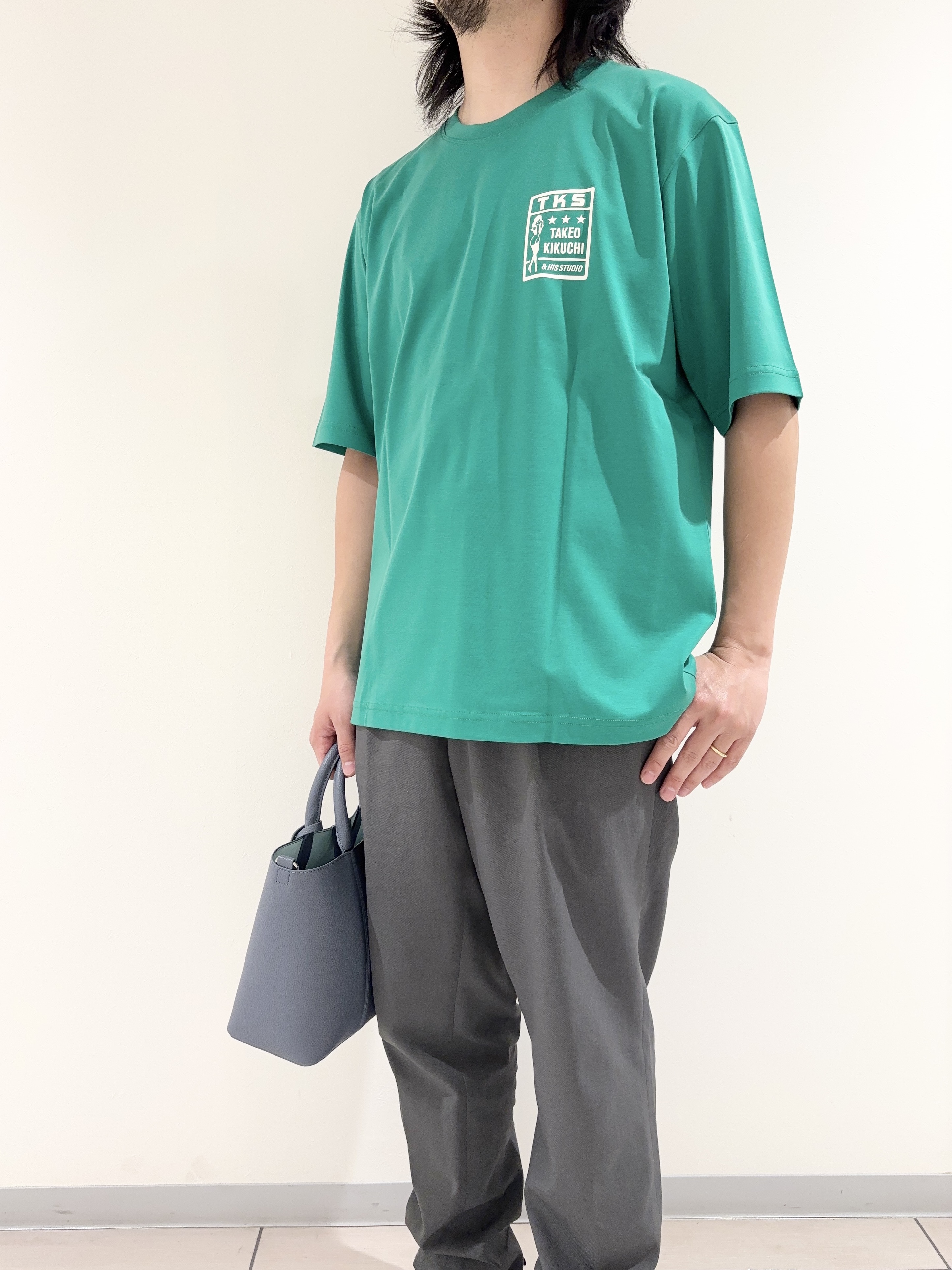 及川さんの「TAKEO KIKUCHI｜【BOWLER HAT LABEL】アイスクリアコットン ラッキーセブン 半袖Tシャツ」を使ったコーディネート