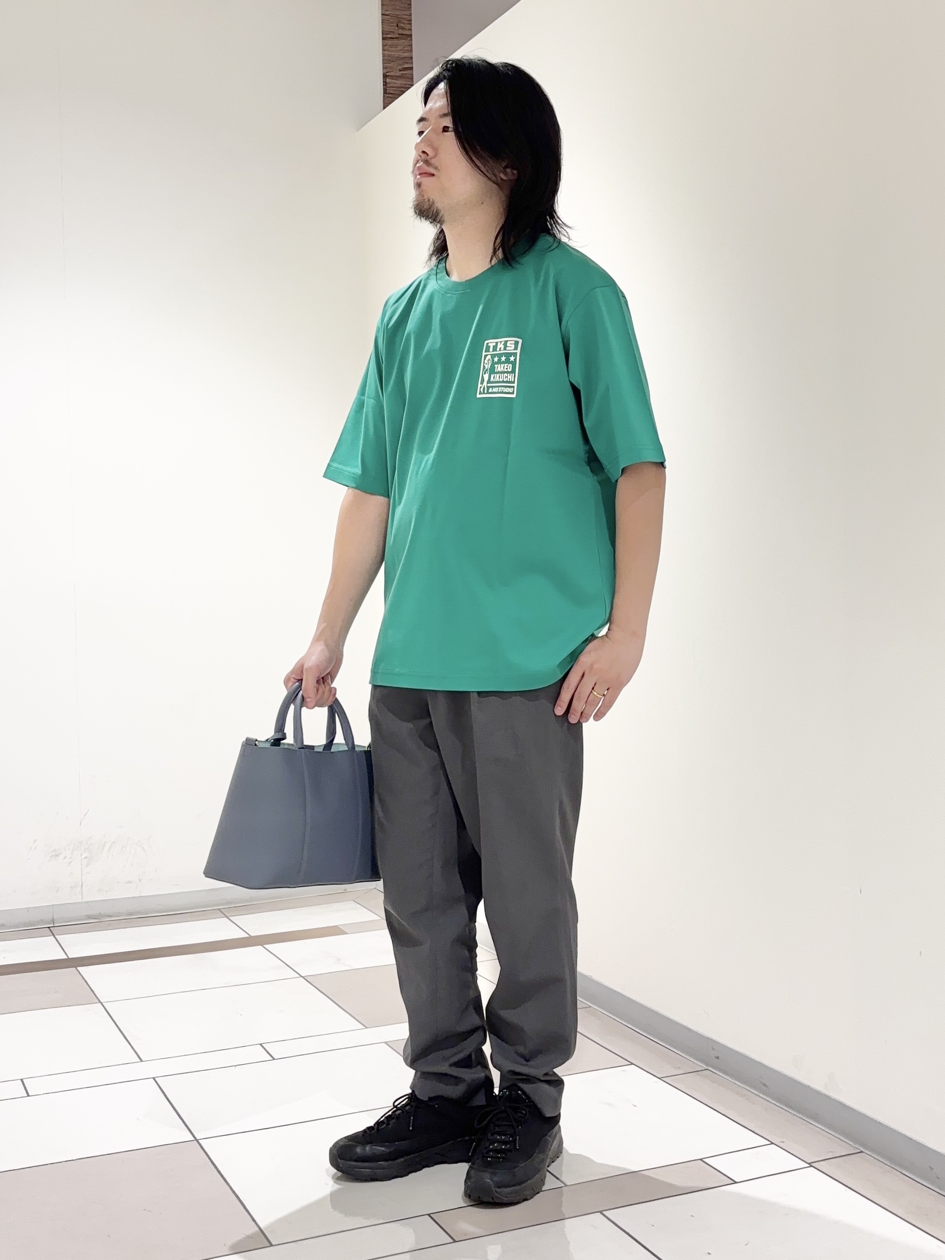 及川さんの「TAKEO KIKUCHI｜【BOWLER HAT LABEL】アイスクリアコットン ラッキーセブン 半袖Tシャツ」を使ったコーディネート
