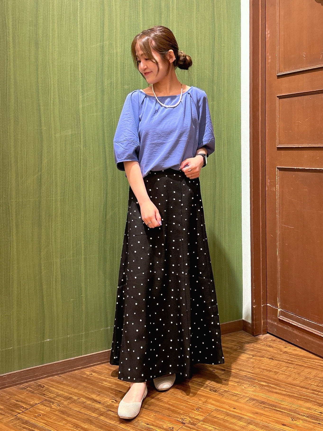 かおりさんの「SHOO･LA･RUE｜【S-LL/洗濯機可/セットアップ可】軽凛(かろりん) タックブラウス」を使ったコーディネート