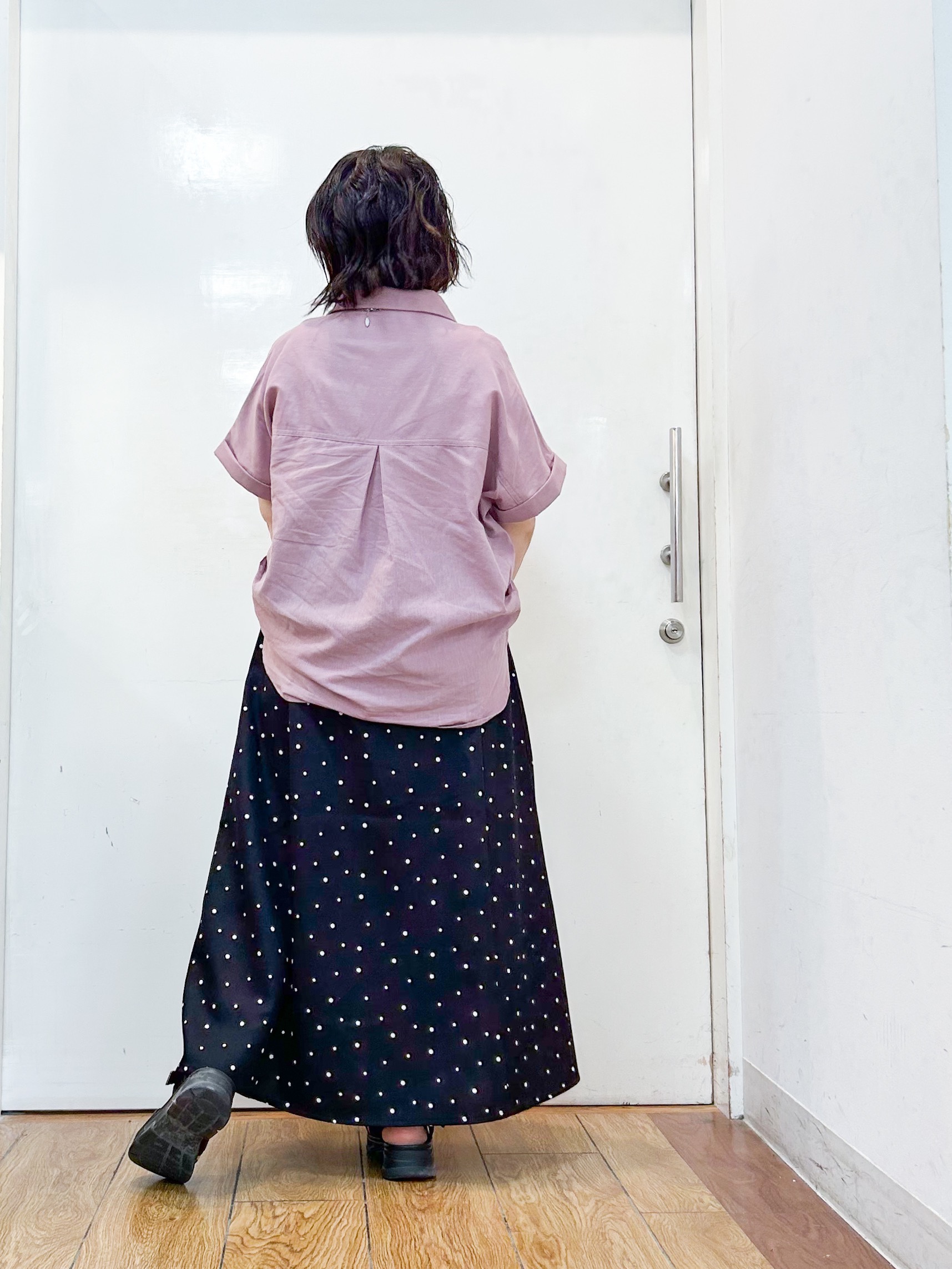 haruさんの「SHOO･LA･RUE｜【UV/吸水速乾/抗菌防臭】インせず着られる フレンチリネンスキッパーシャツ」を使ったコーディネート