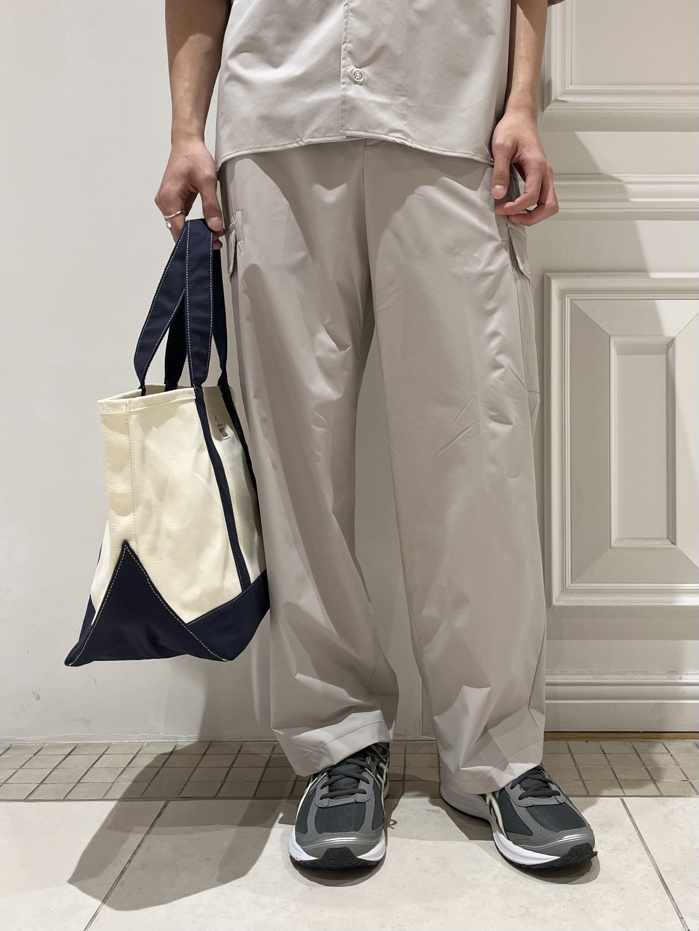 Watanabeさんの「DRESSTERIOR｜◆【セットアップ可/ウォッシャブル】SOLOTEX ストレッチパンツ」を使ったコーディネート