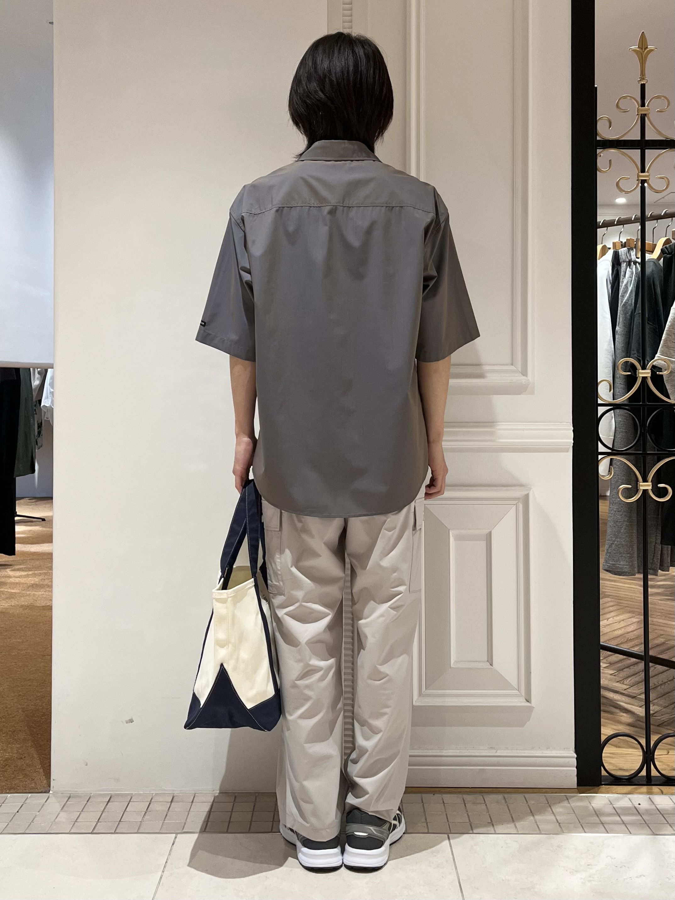 Watanabeさんの「DRESSTERIOR｜◆イージーケア プルオーバーシャツ」を使ったコーディネート