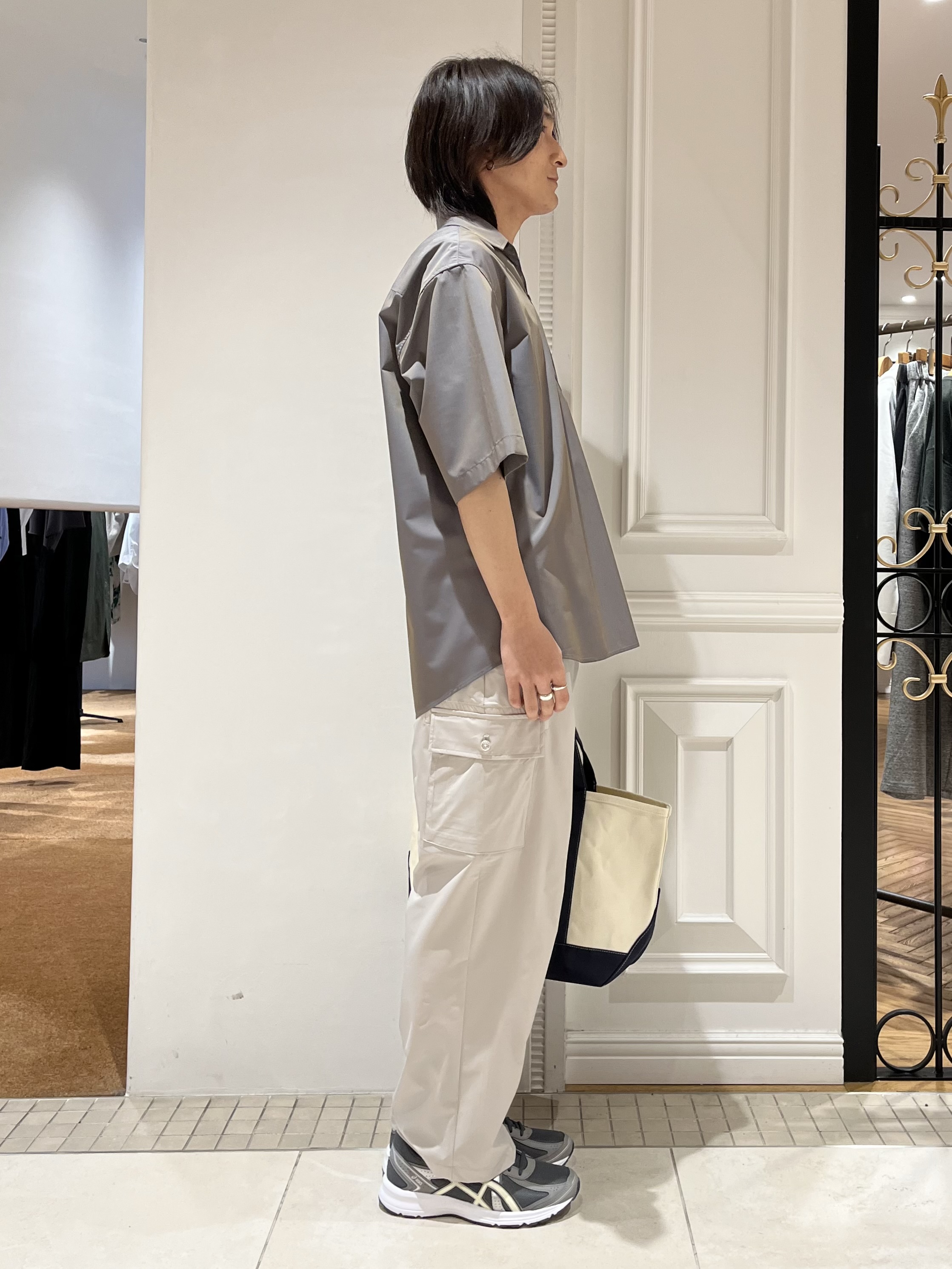 Watanabeさんの「DRESSTERIOR｜◆イージーケア プルオーバーシャツ」を使ったコーディネート