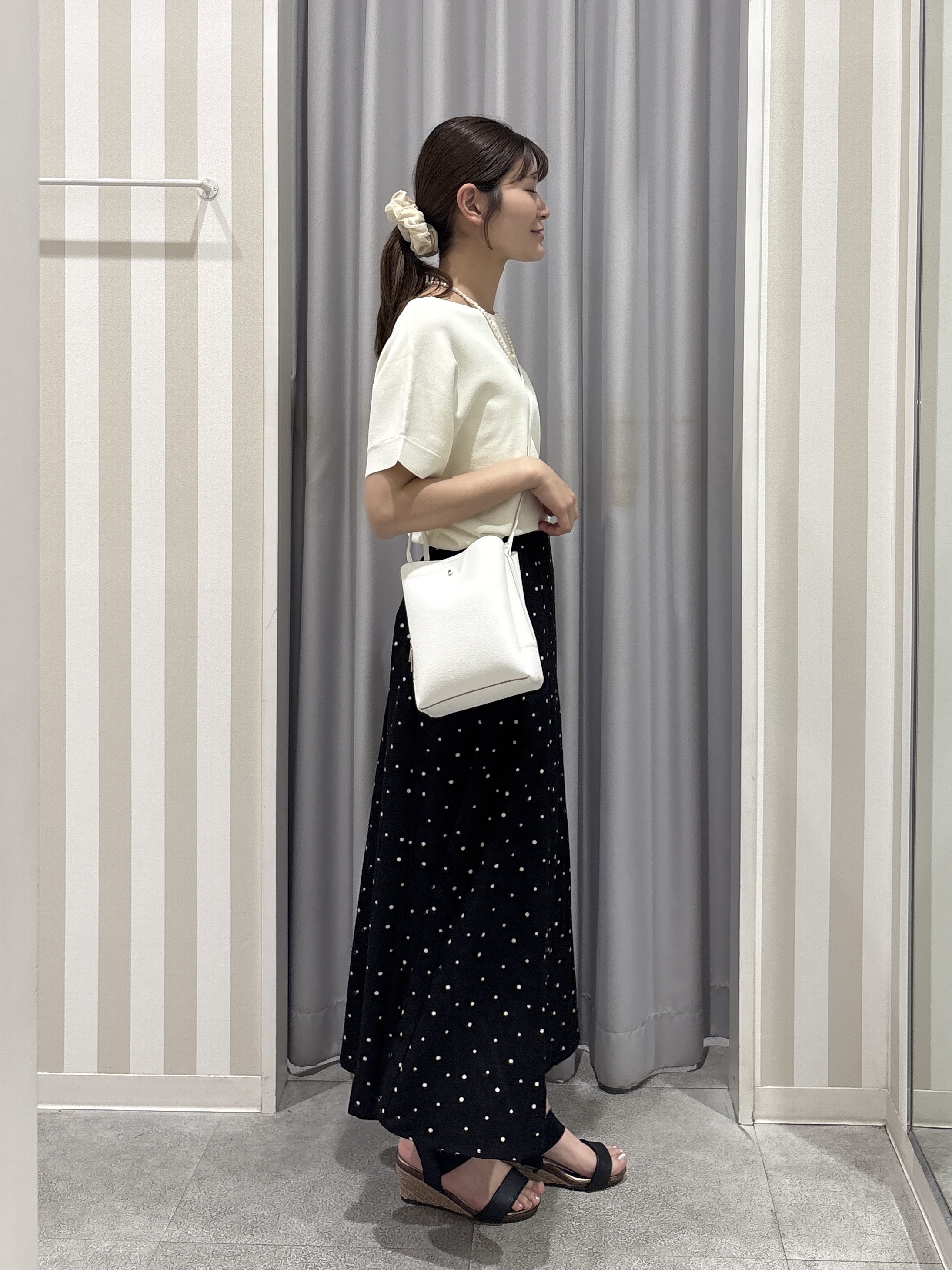 Rikaさんの「SHOO･LA･RUE｜【毎日洗える/UV】二の腕隠れる さらっとドルマン半袖ニット」を使ったコーディネート