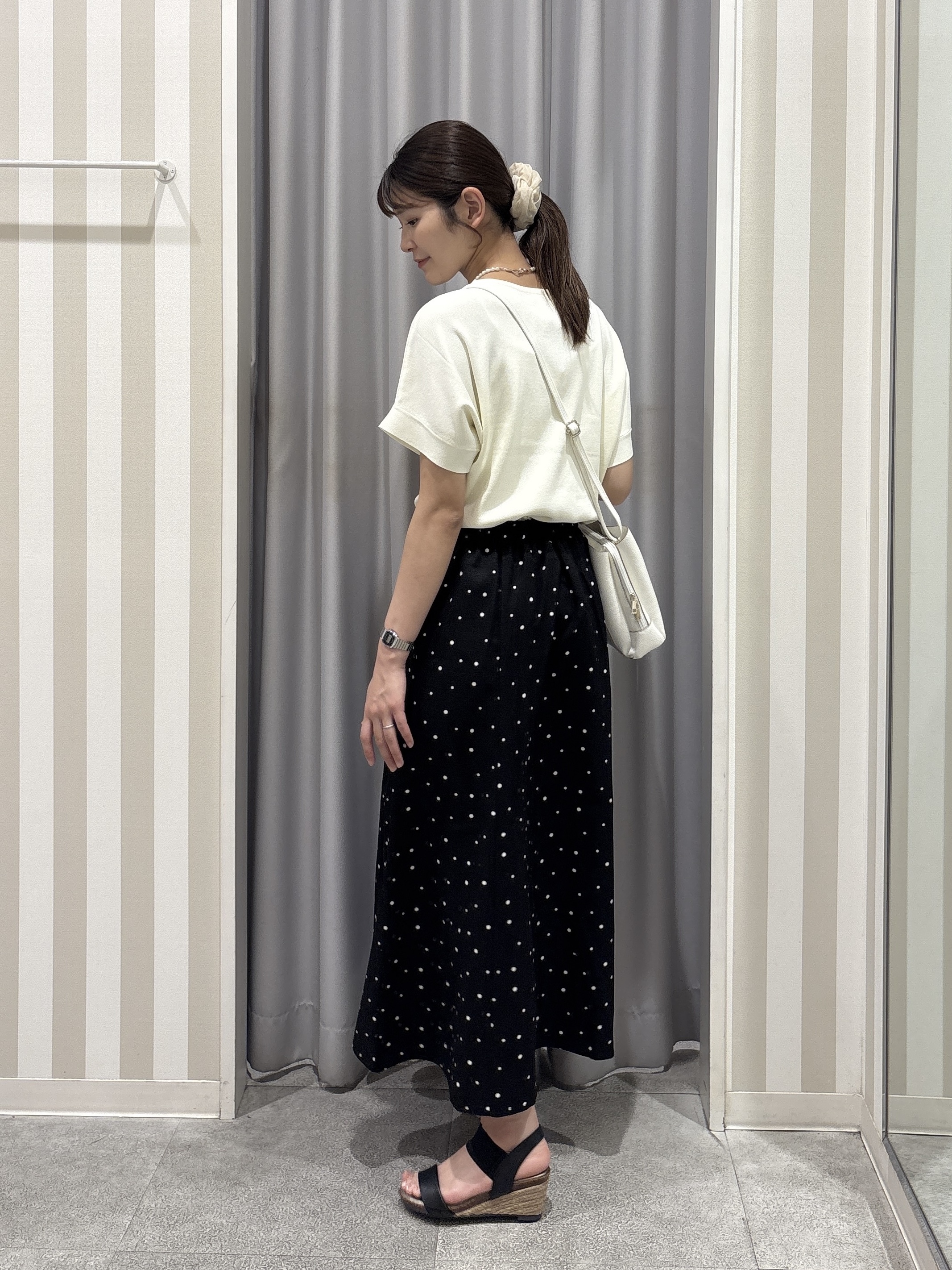 Rikaさんの「SHOO･LA･RUE｜【毎日洗える/UV】二の腕隠れる さらっとドルマン半袖ニット」を使ったコーディネート