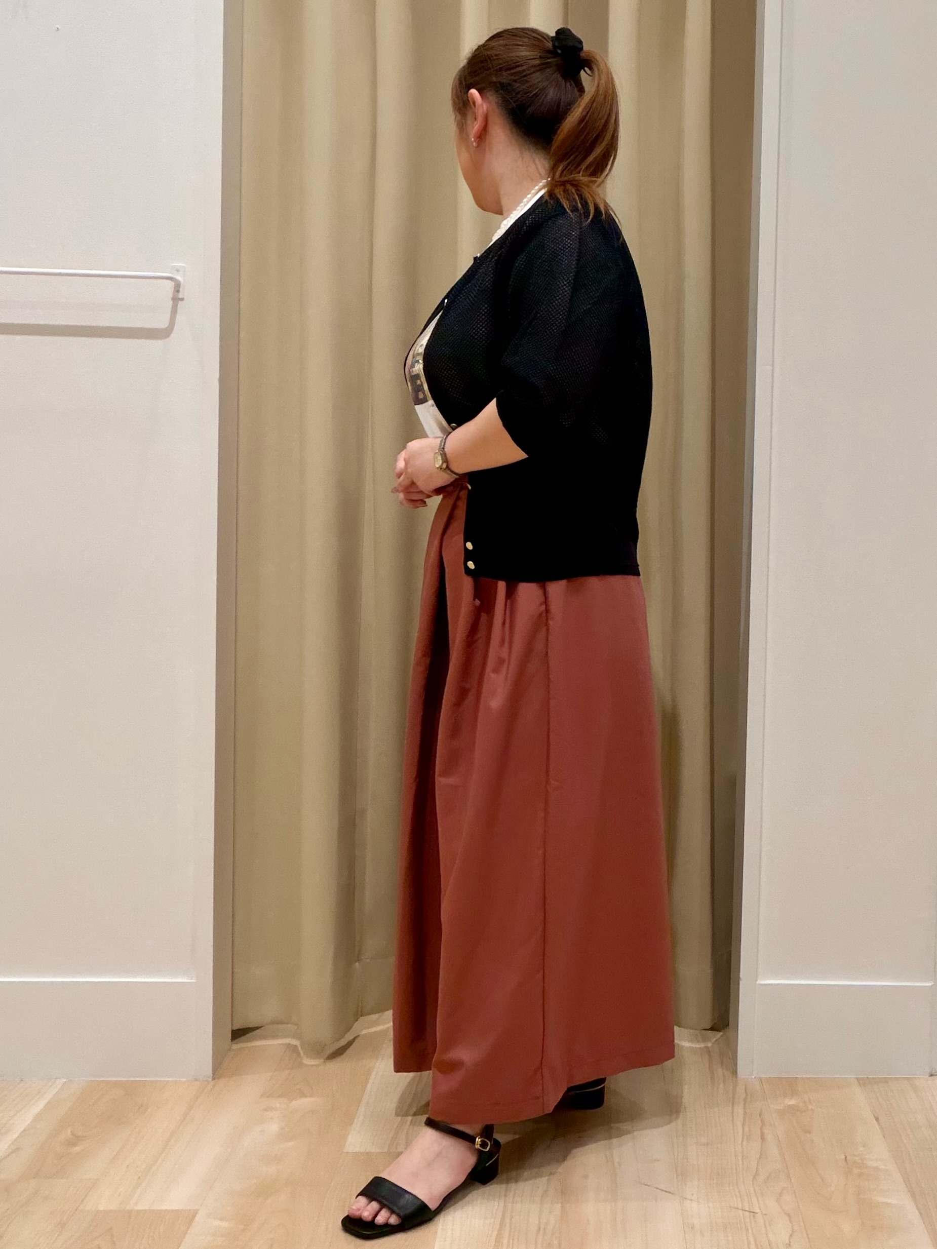 たまさんの「grove｜【洗える】透けない、大人のメッシュカーディガン」を使ったコーディネート