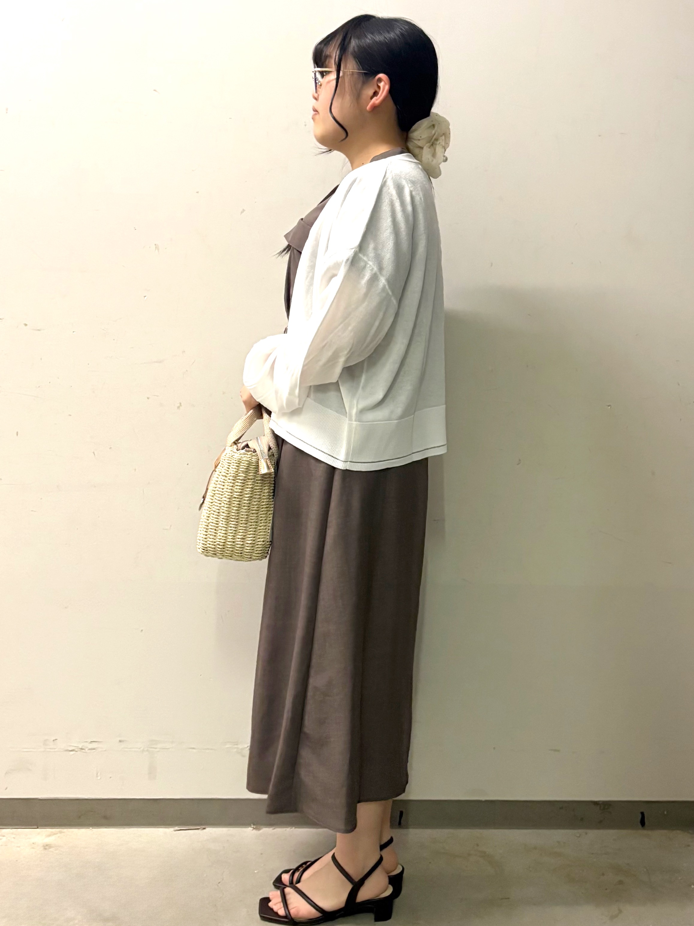 ころりさんの「OPAQUE.CLIP｜【接触冷感】シアーショートトッパーカーディガン《洗濯機OK／抗ピル》」を使ったコーディネート