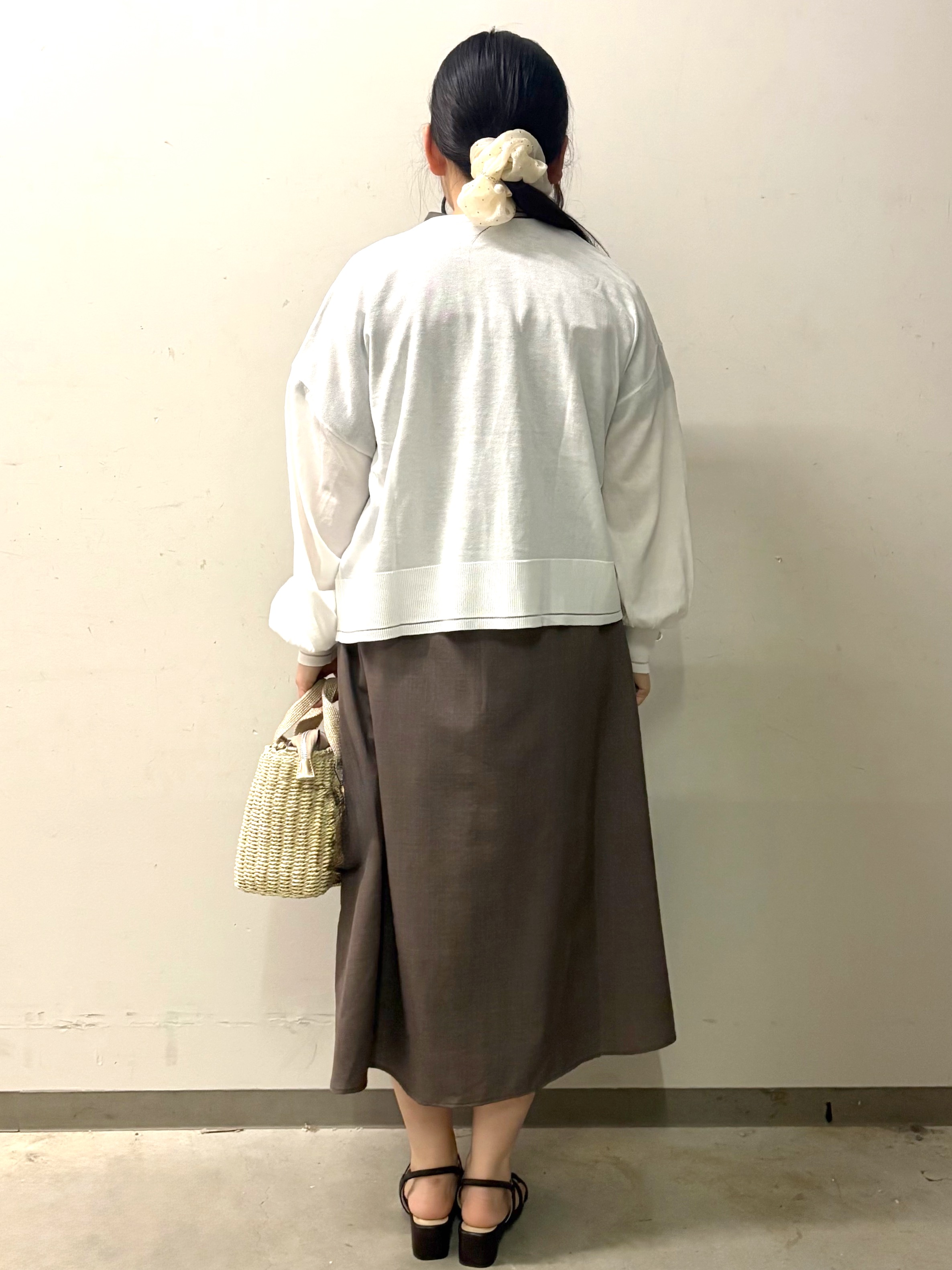 ころりさんの「OPAQUE.CLIP｜【接触冷感】シアーショートトッパーカーディガン《洗濯機OK／抗ピル》」を使ったコーディネート