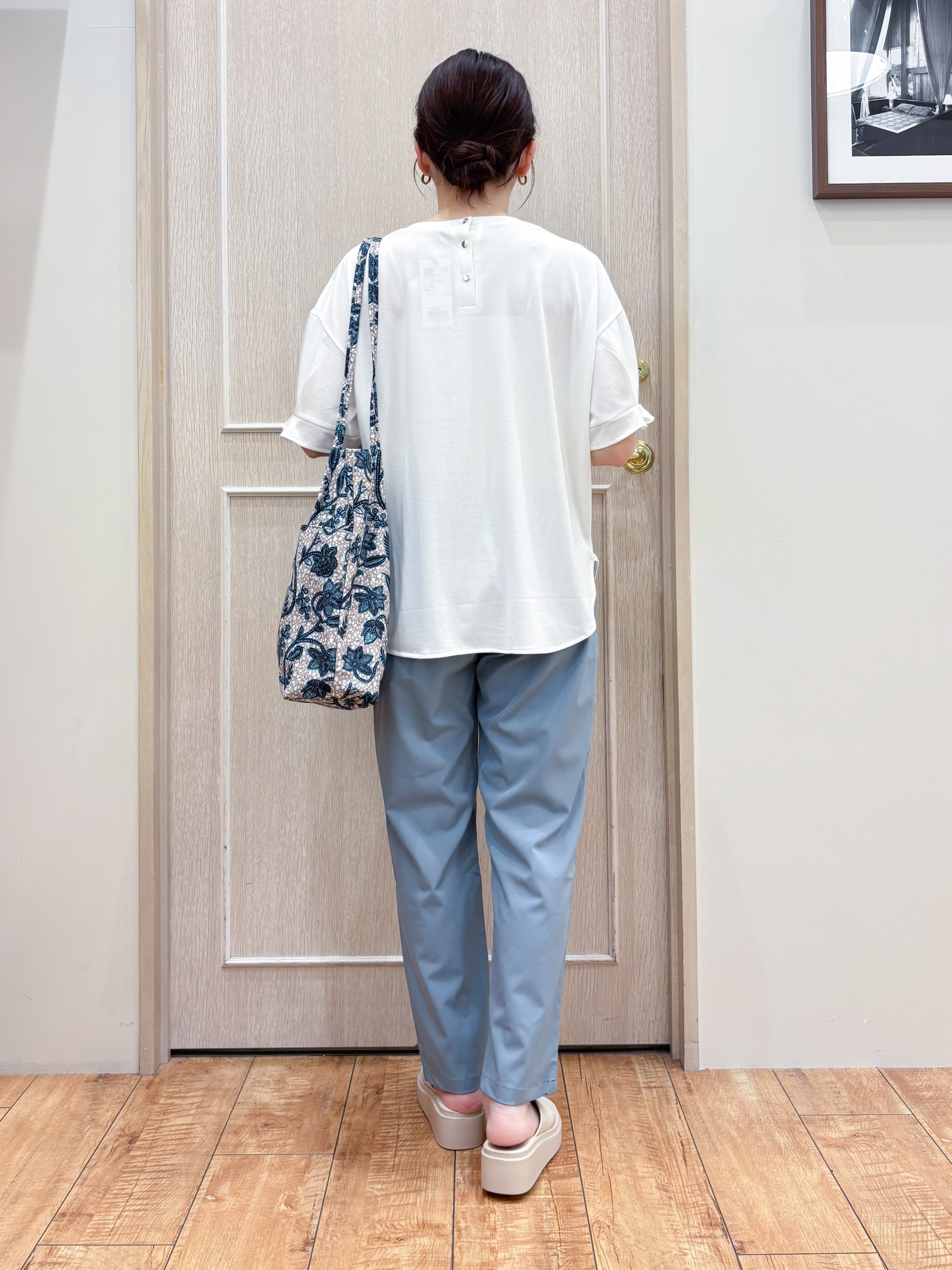 なみさんの「SHOO･LA･RUE｜【UV/吸水速乾/洗濯後しわになりにくい】ラッシュガードにもなる ストライプシャツ」を使ったコーディネート