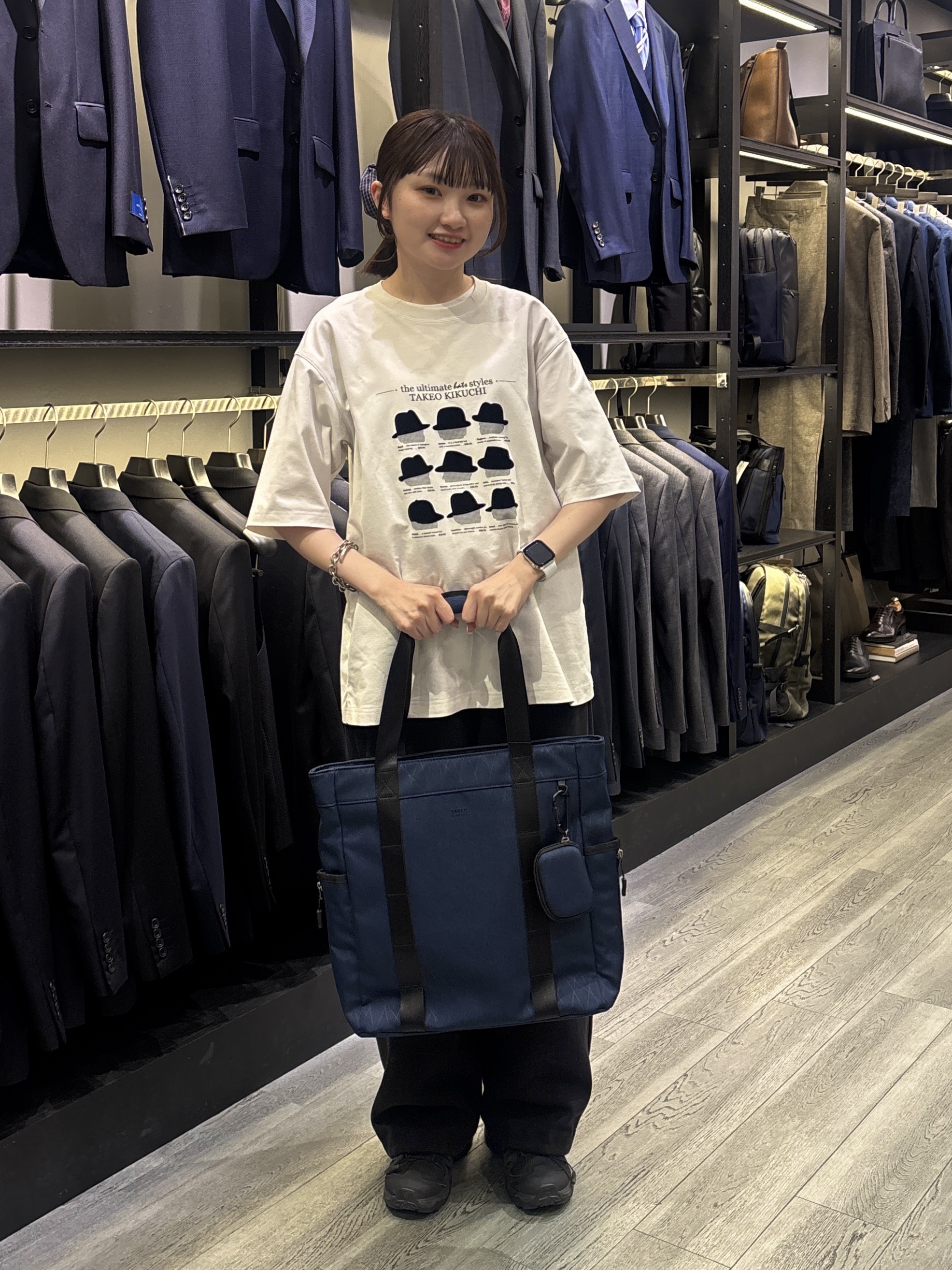 ウララさんの「TAKEO KIKUCHI｜【多機能・軽量】2WAY シャドーライン トートバッグ」を使ったコーディネート