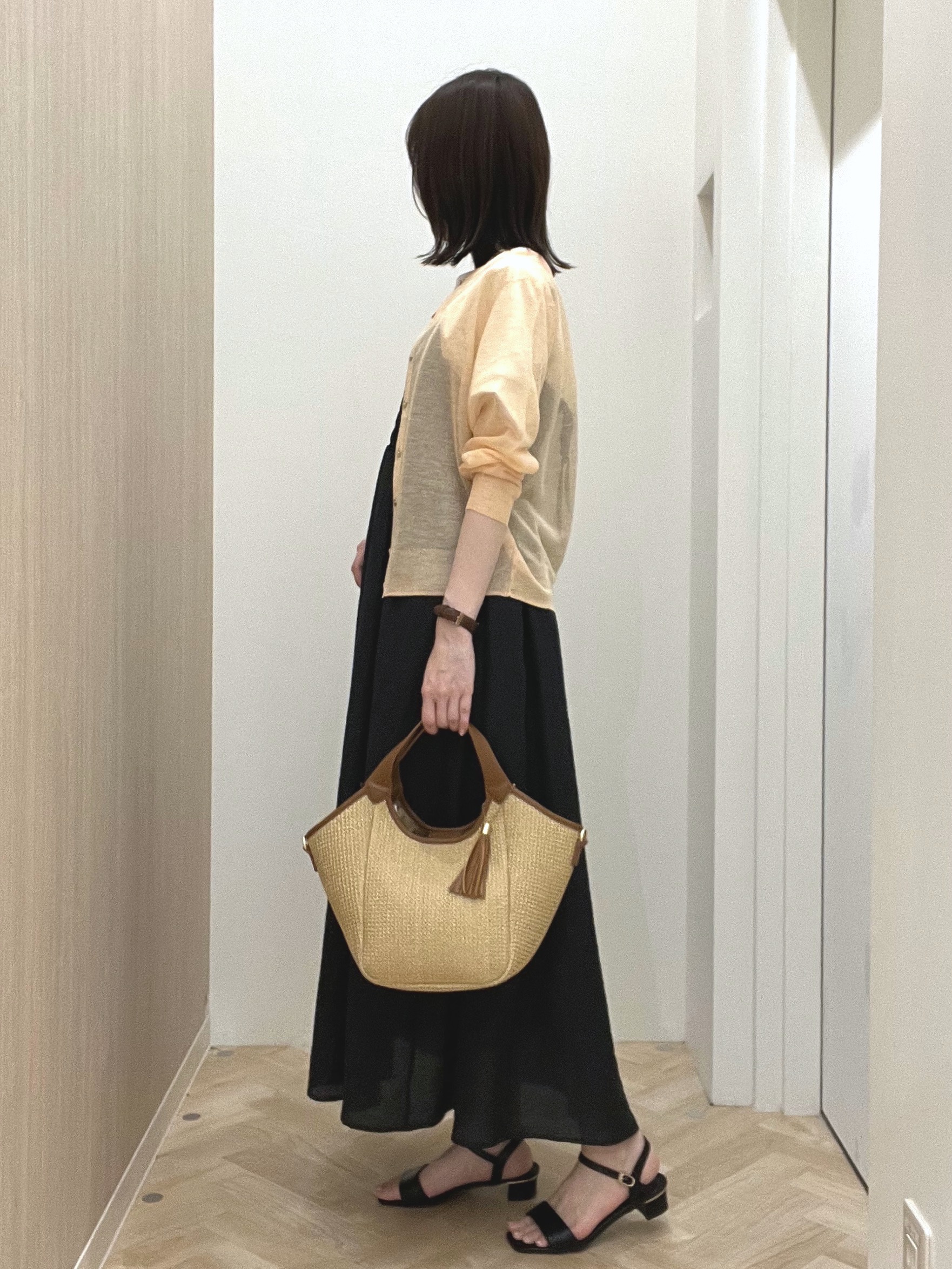  おまつさんの「grove｜高評価！【洗える/名品】大人の透け感、シアーカーディガン」を使ったコーディネート