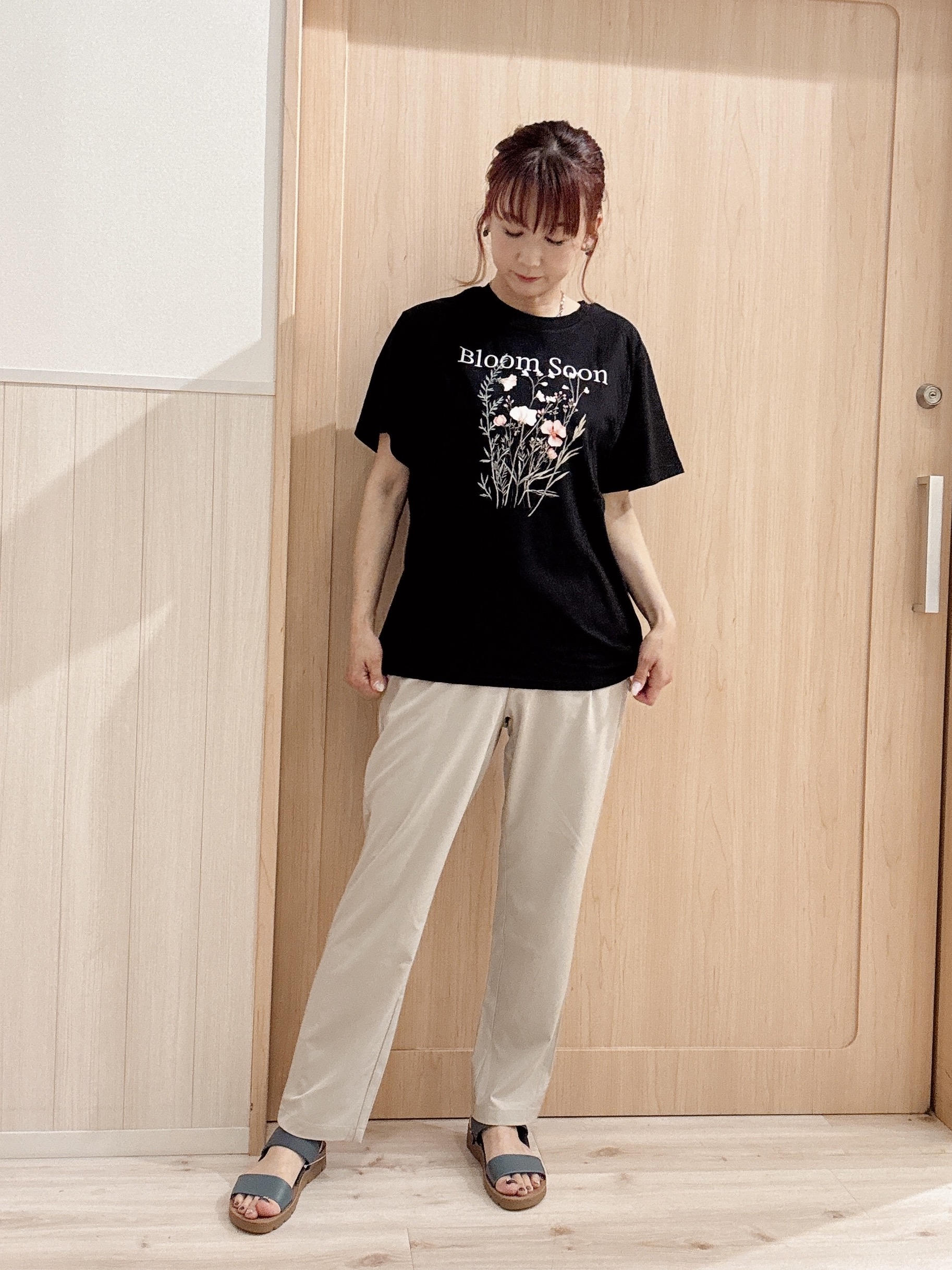 モカさんの「SHOO･LA･RUE｜【UV/洗濯機可】日焼け対策も快適に 指穴つき ジップパーカー」を使ったコーディネート