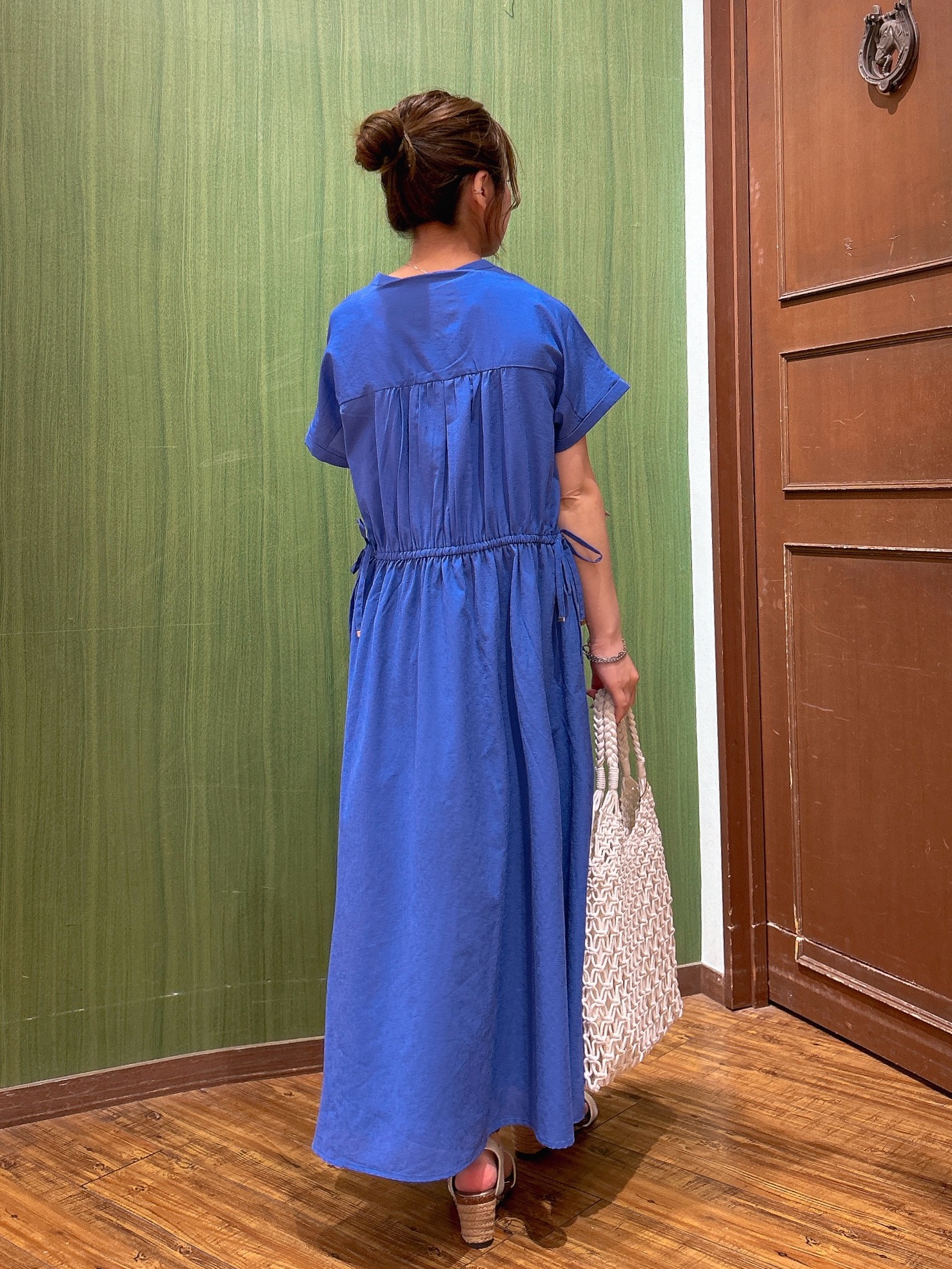 かおりさんの「SHOO･LA･RUE｜【S-LL/UV/吸水速乾/洗濯機可】通気性〇 ギャザーリボンワンピース」を使ったコーディネート